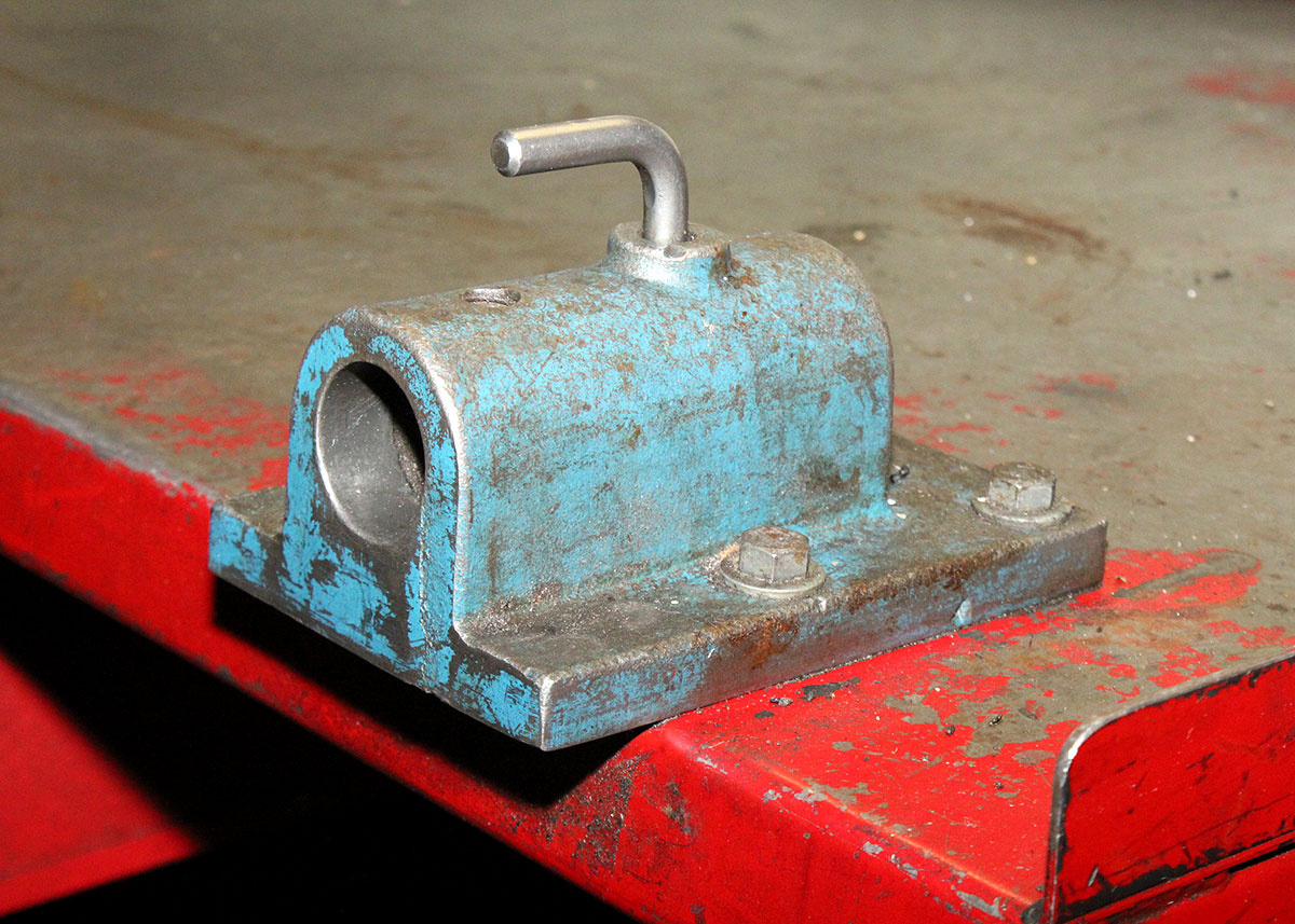 Large Metal "Snap-On" Brand Work Bench