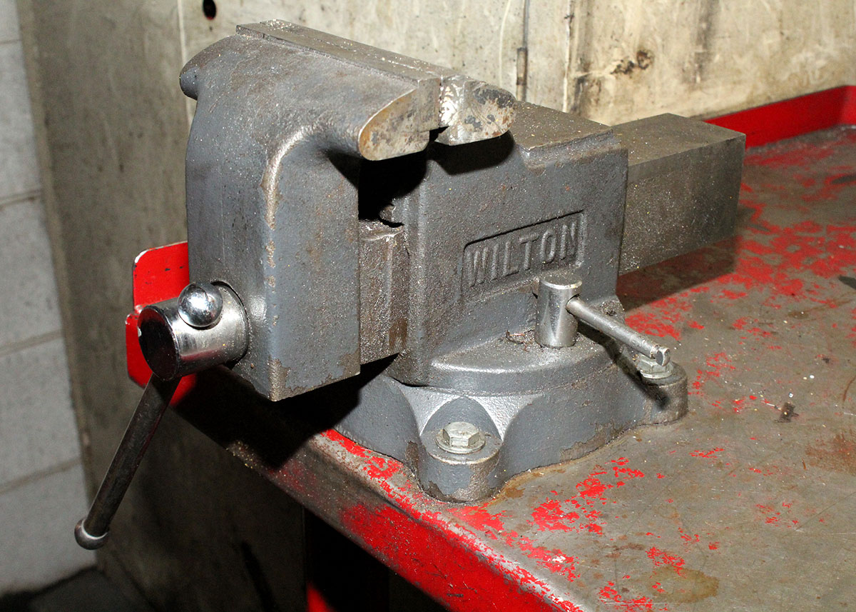 Large Metal "Snap-On" Brand Work Bench