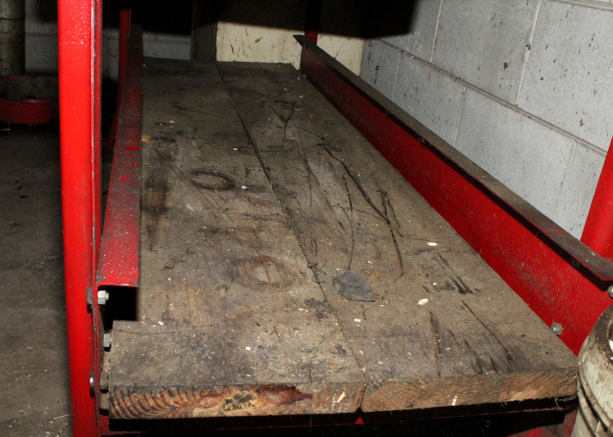 Large Metal "Snap-On" Brand Work Bench
