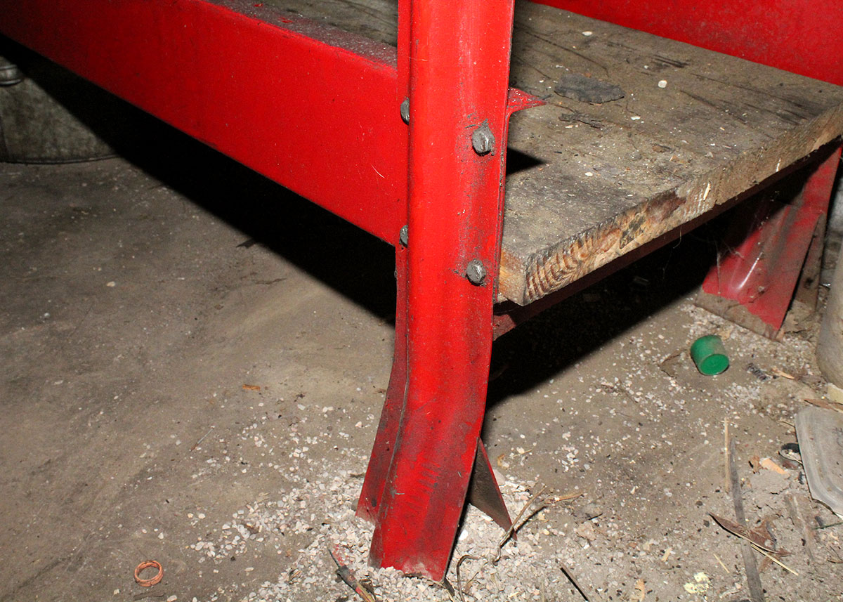 Large Metal "Snap-On" Brand Work Bench