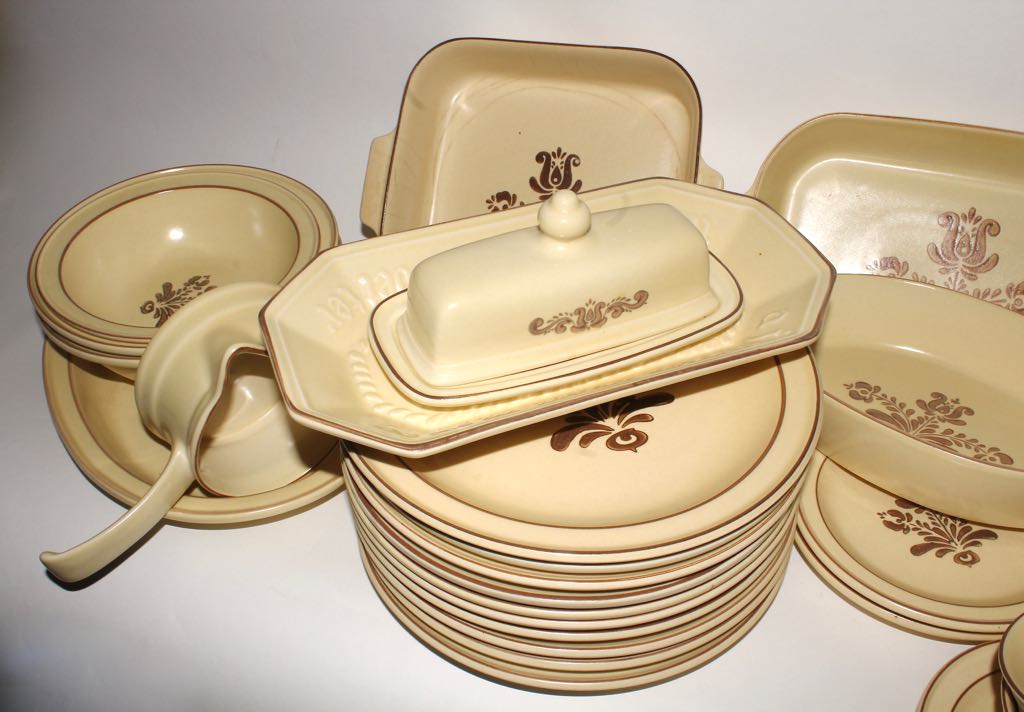 Pfaltzgraff "Village" Stoneware Dinnerware