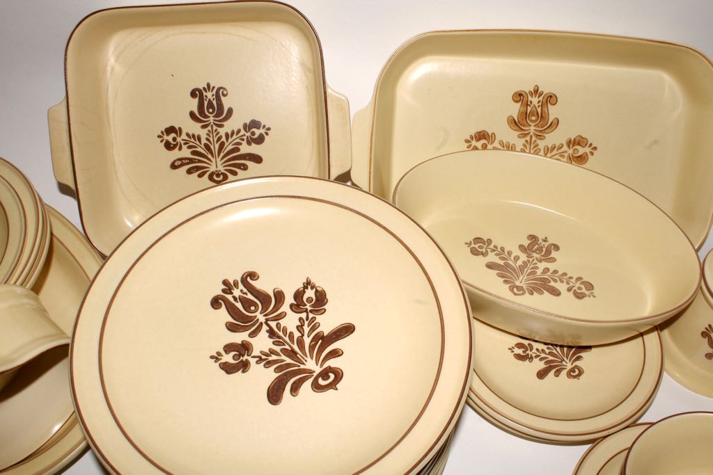 Pfaltzgraff "Village" Stoneware Dinnerware
