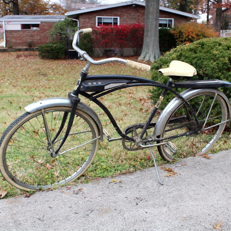Vintage Black Huffy Men's Bicycle with Sidelamps