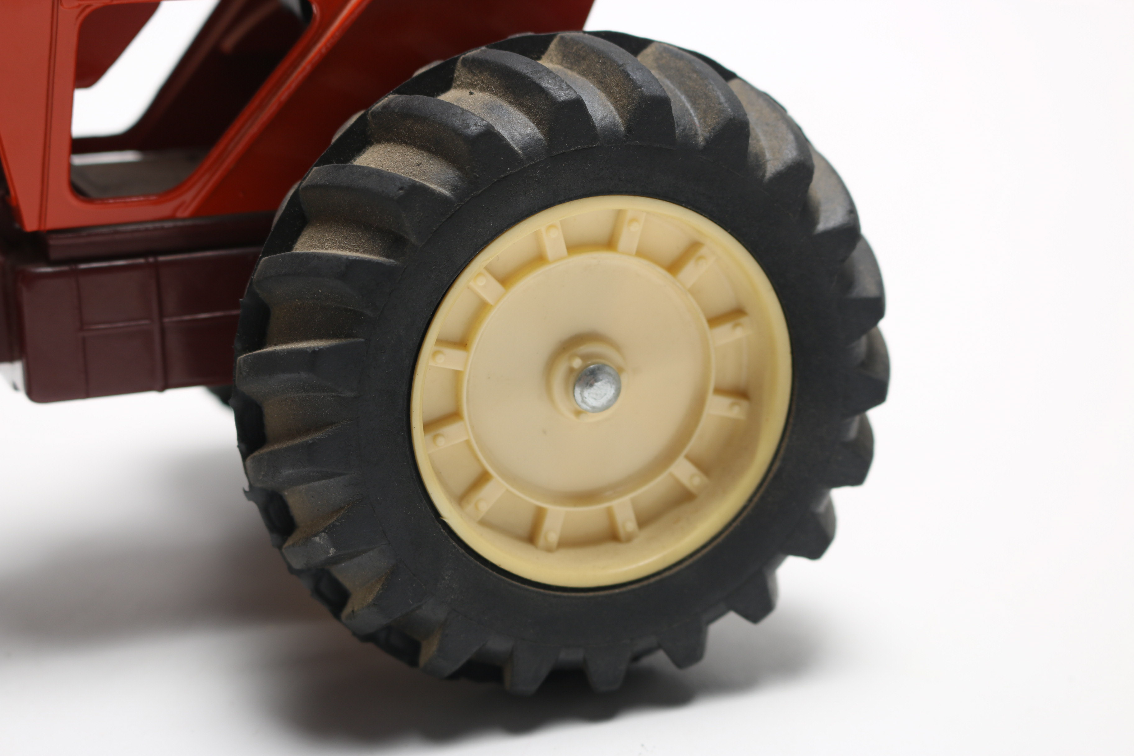 Allis-Chalmers "A-C 7050" Model Tractor