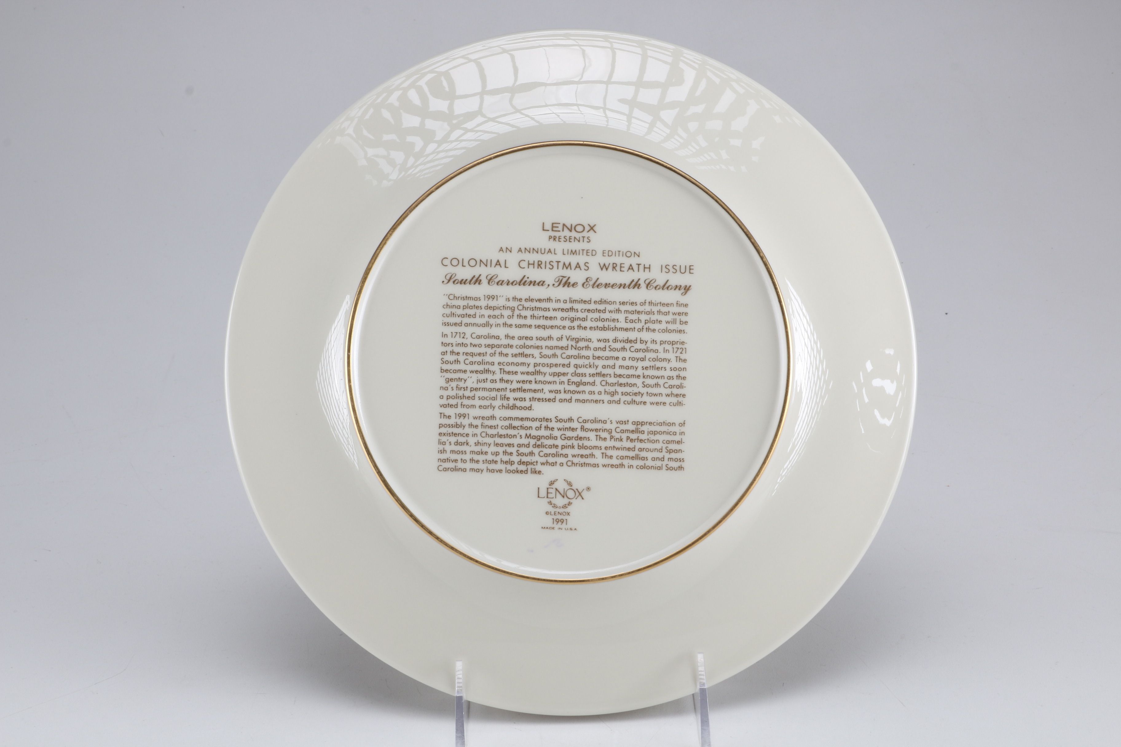 Lenox Limited Edition "Christmas 1991" Plate From "Colonial Christmas Wreath Series"