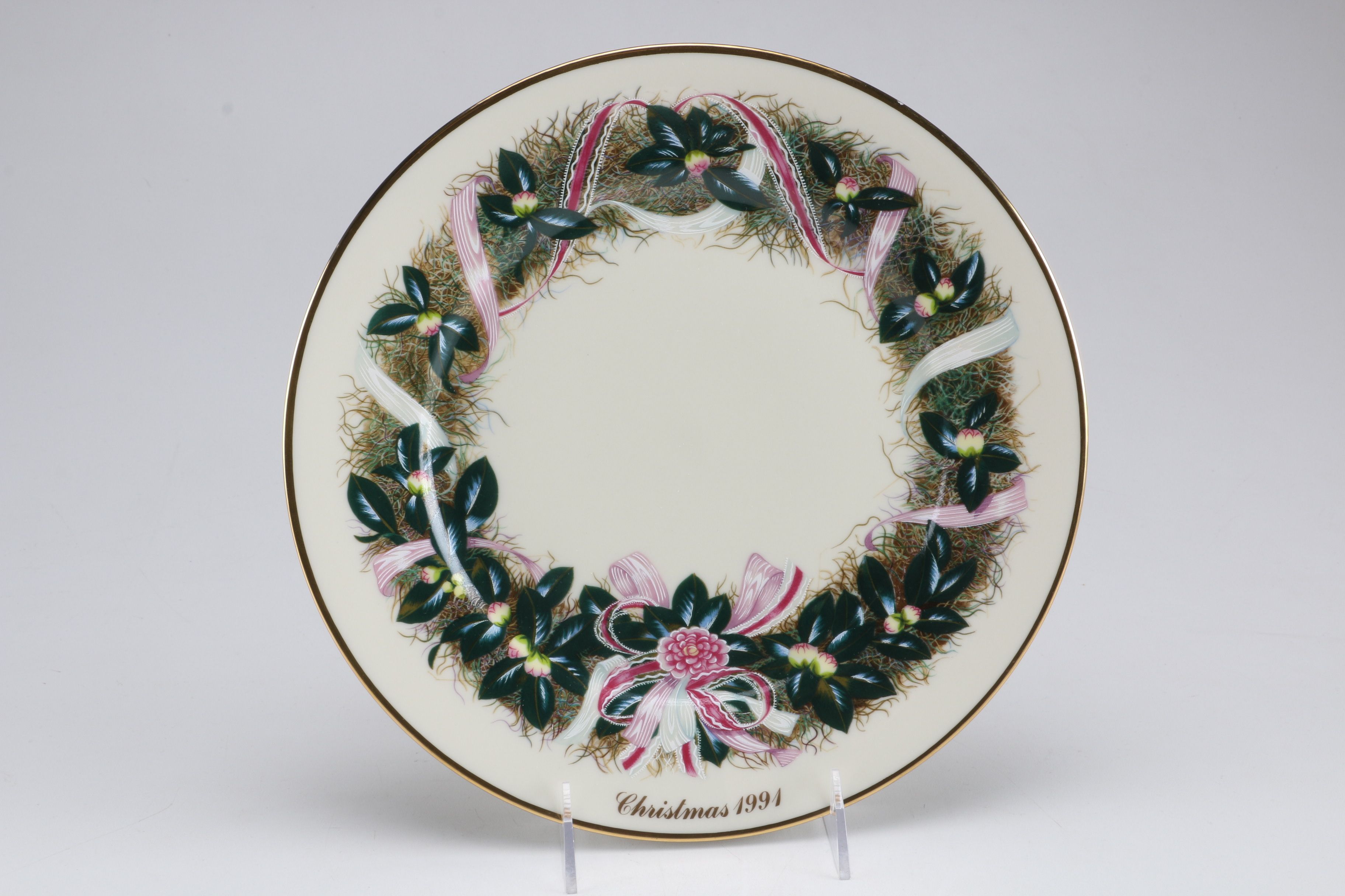 Lenox Limited Edition "Christmas 1991" Plate From "Colonial Christmas Wreath Series"