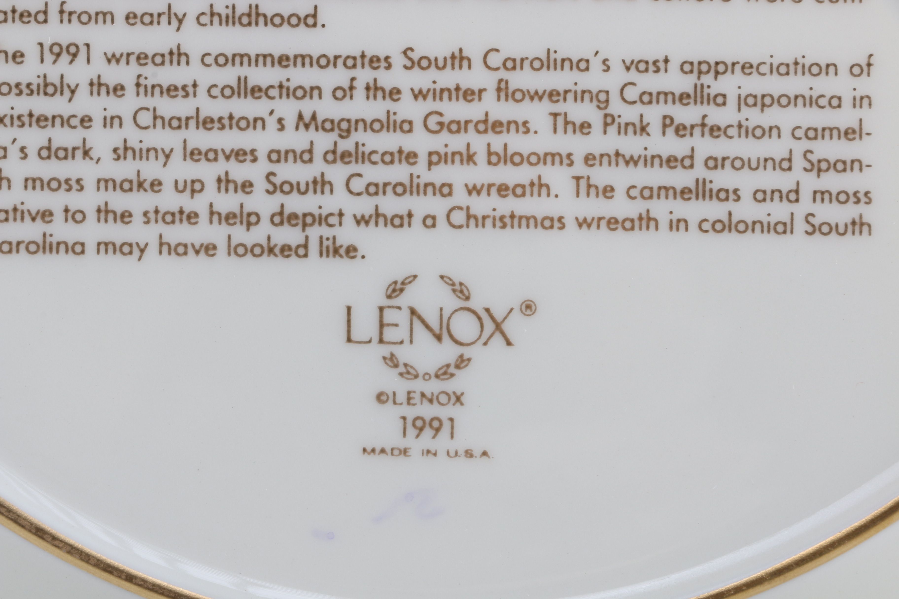 Lenox Limited Edition "Christmas 1991" Plate From "Colonial Christmas Wreath Series"