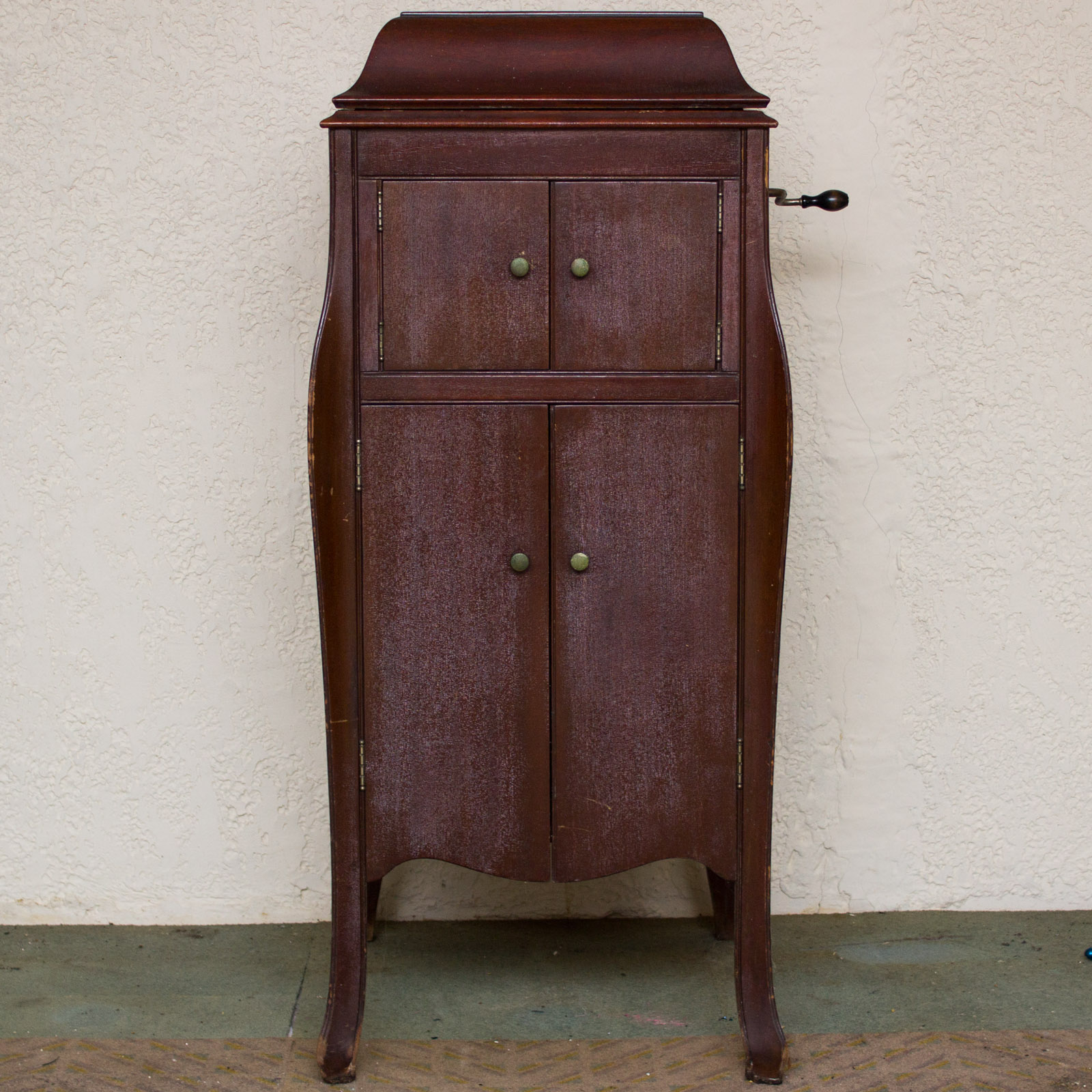 Antique Wurlitzer Victrola