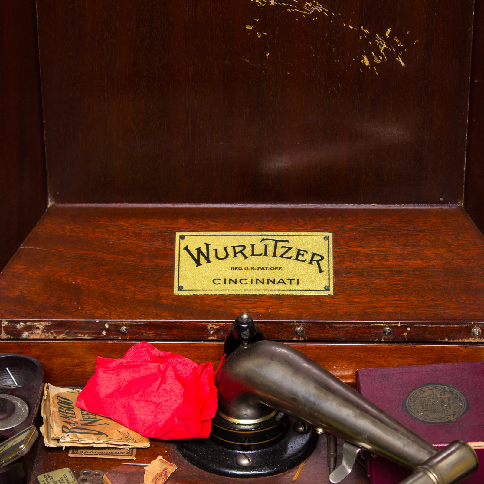 Antique Wurlitzer Victrola