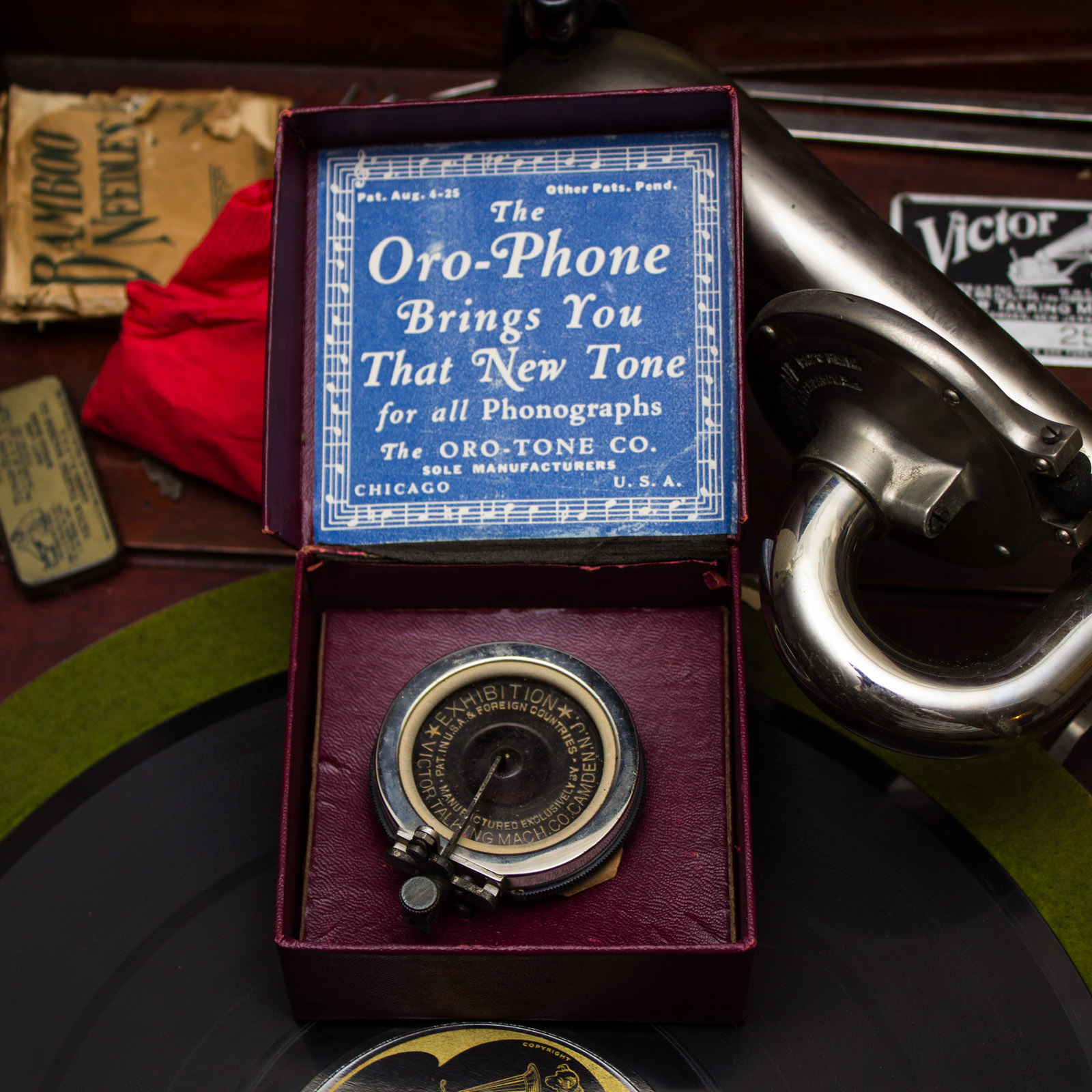 Antique Wurlitzer Victrola