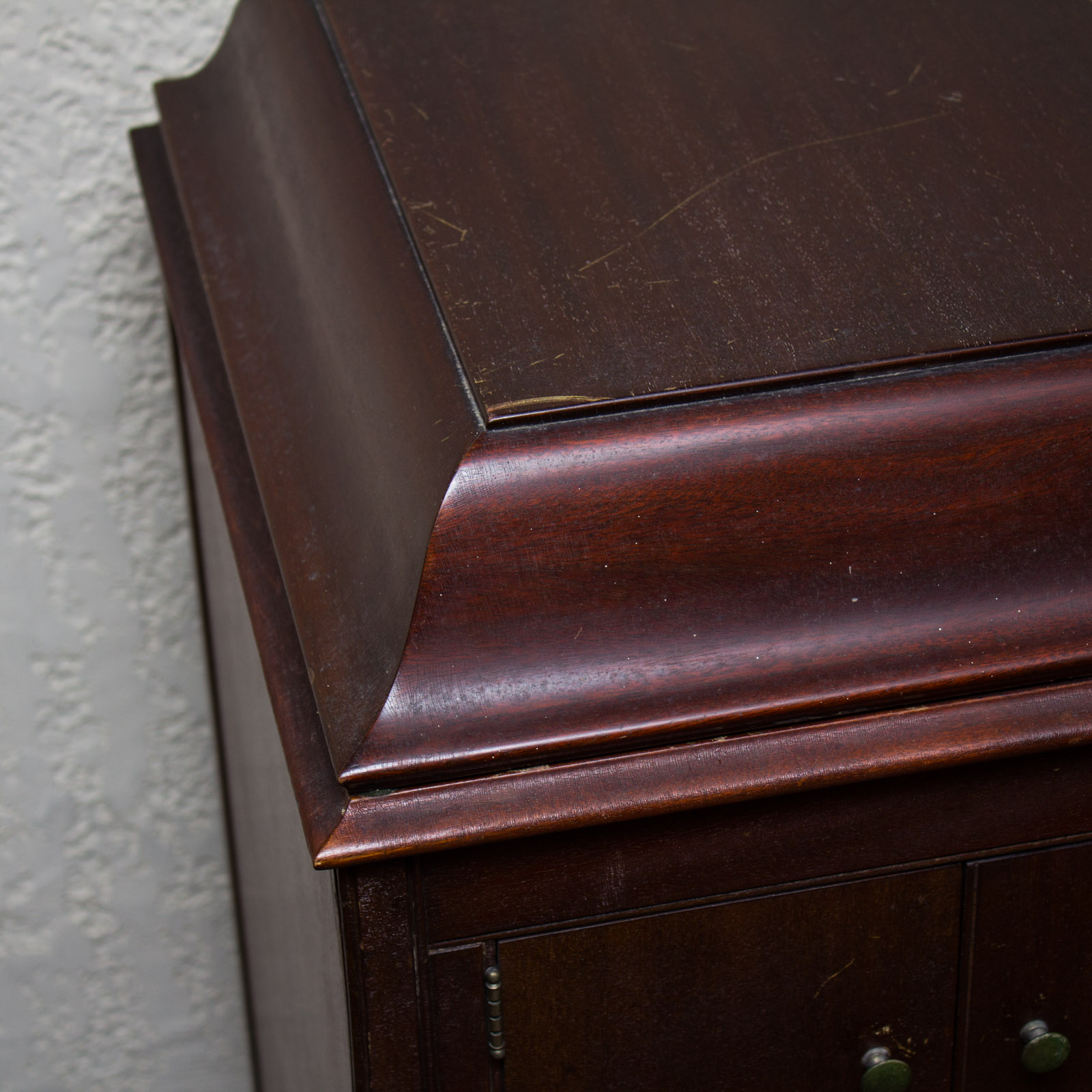 Antique Wurlitzer Victrola