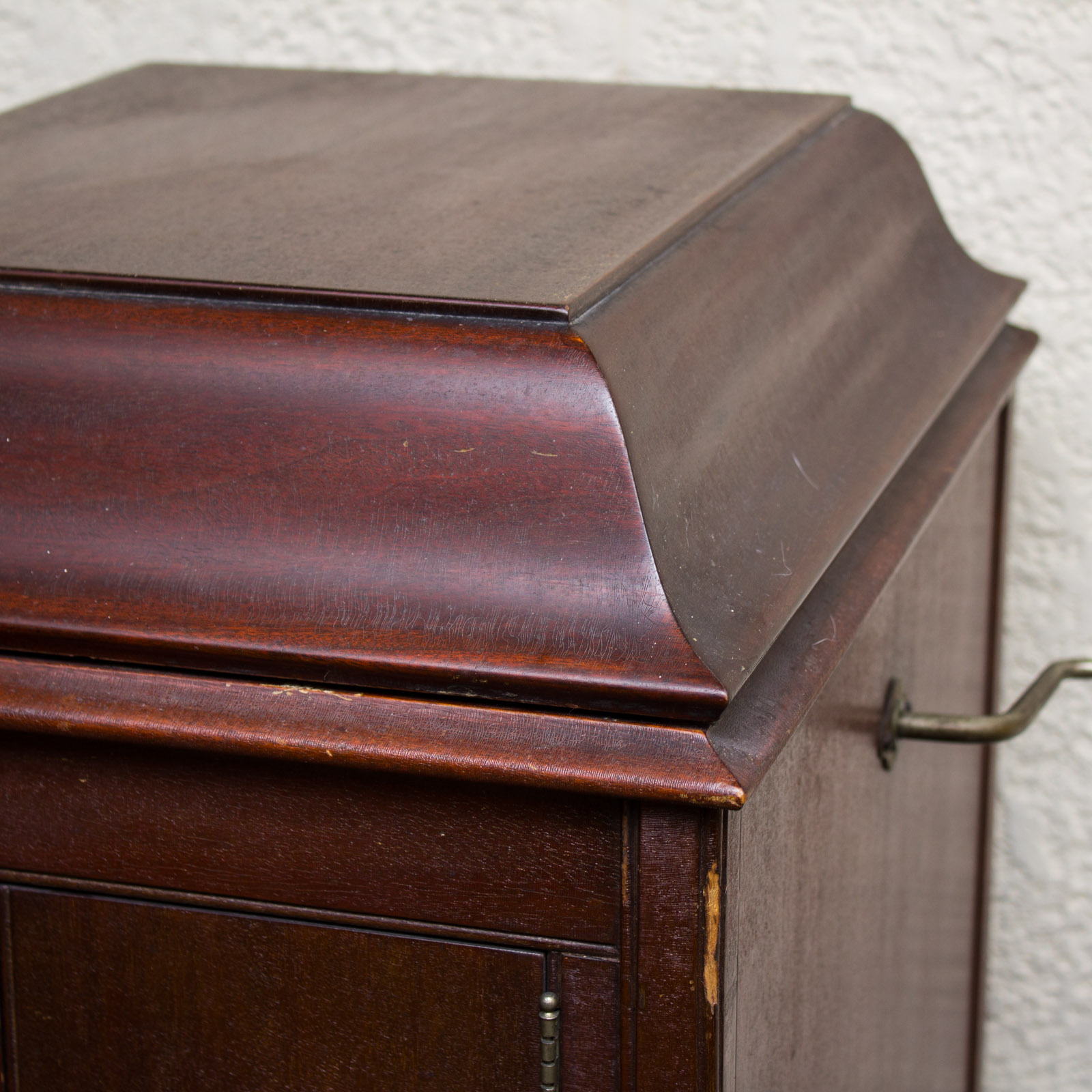 Antique Wurlitzer Victrola