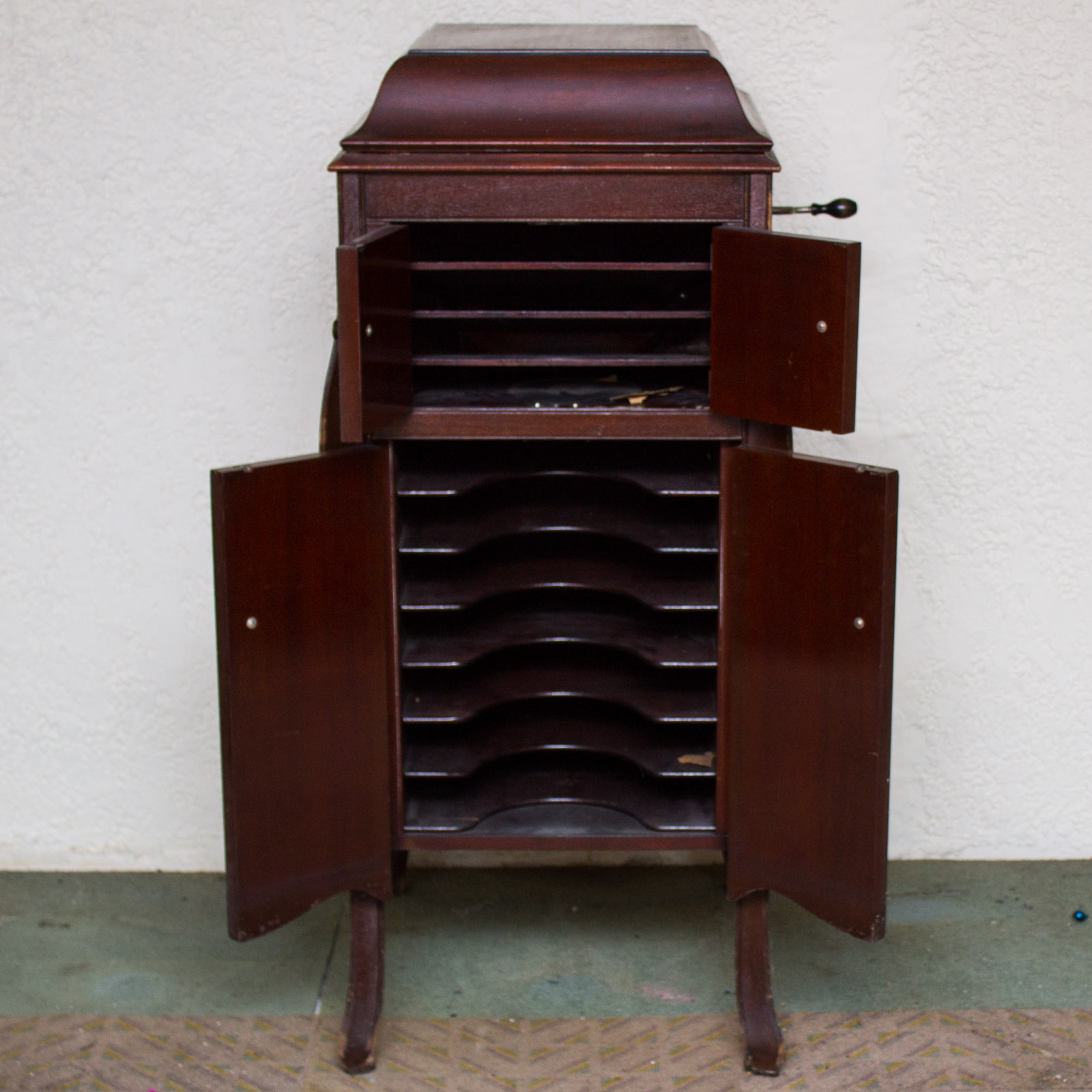 Antique Wurlitzer Victrola
