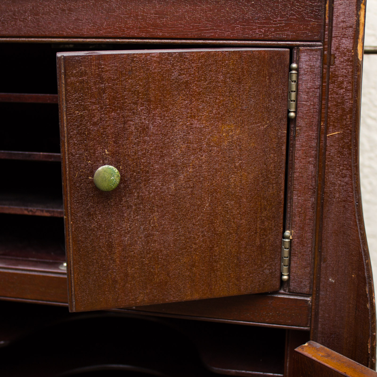 Antique Wurlitzer Victrola