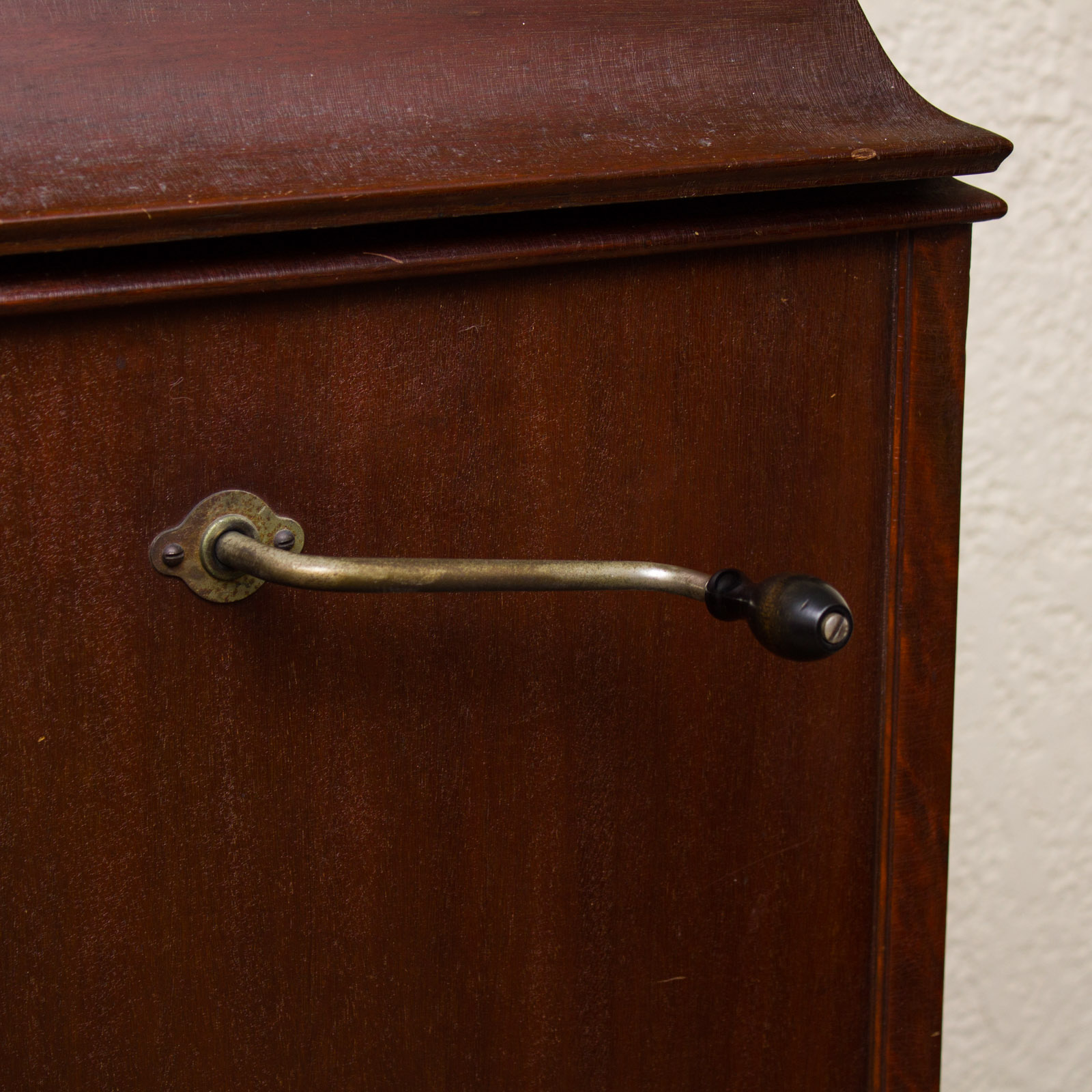 Antique Wurlitzer Victrola