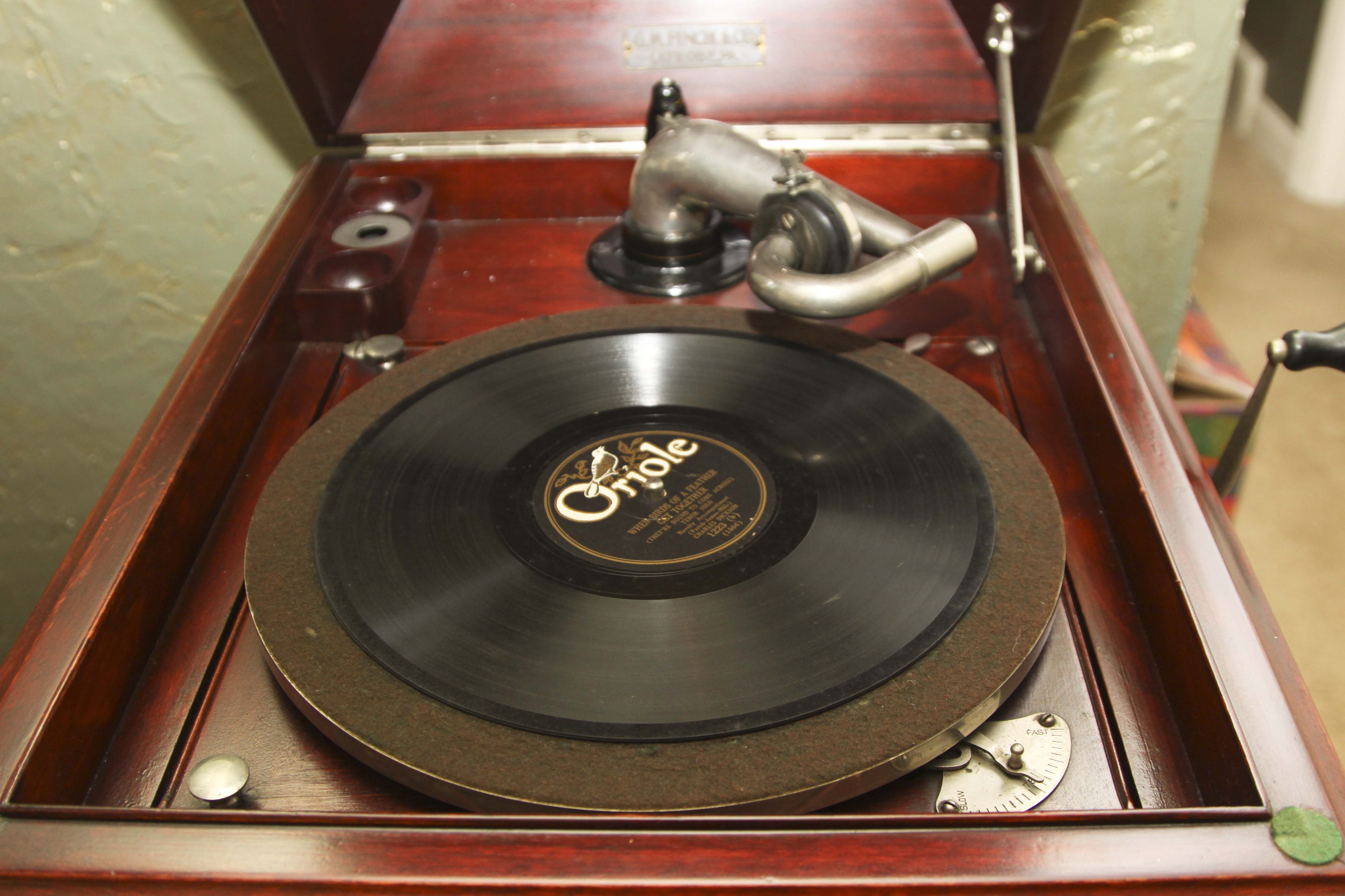 1940s Victrola X "Talking Machine"
