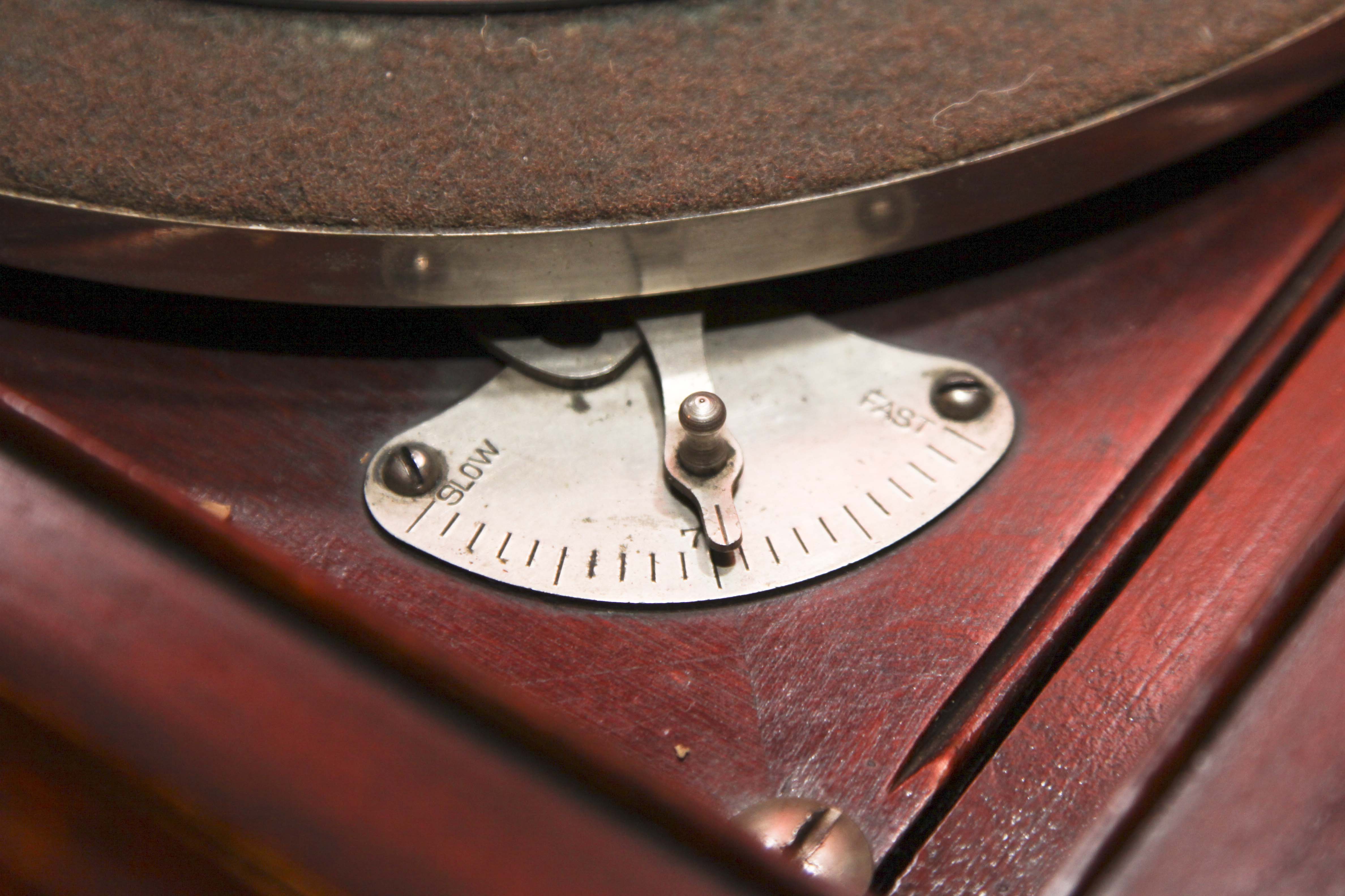 1940s Victrola X "Talking Machine"