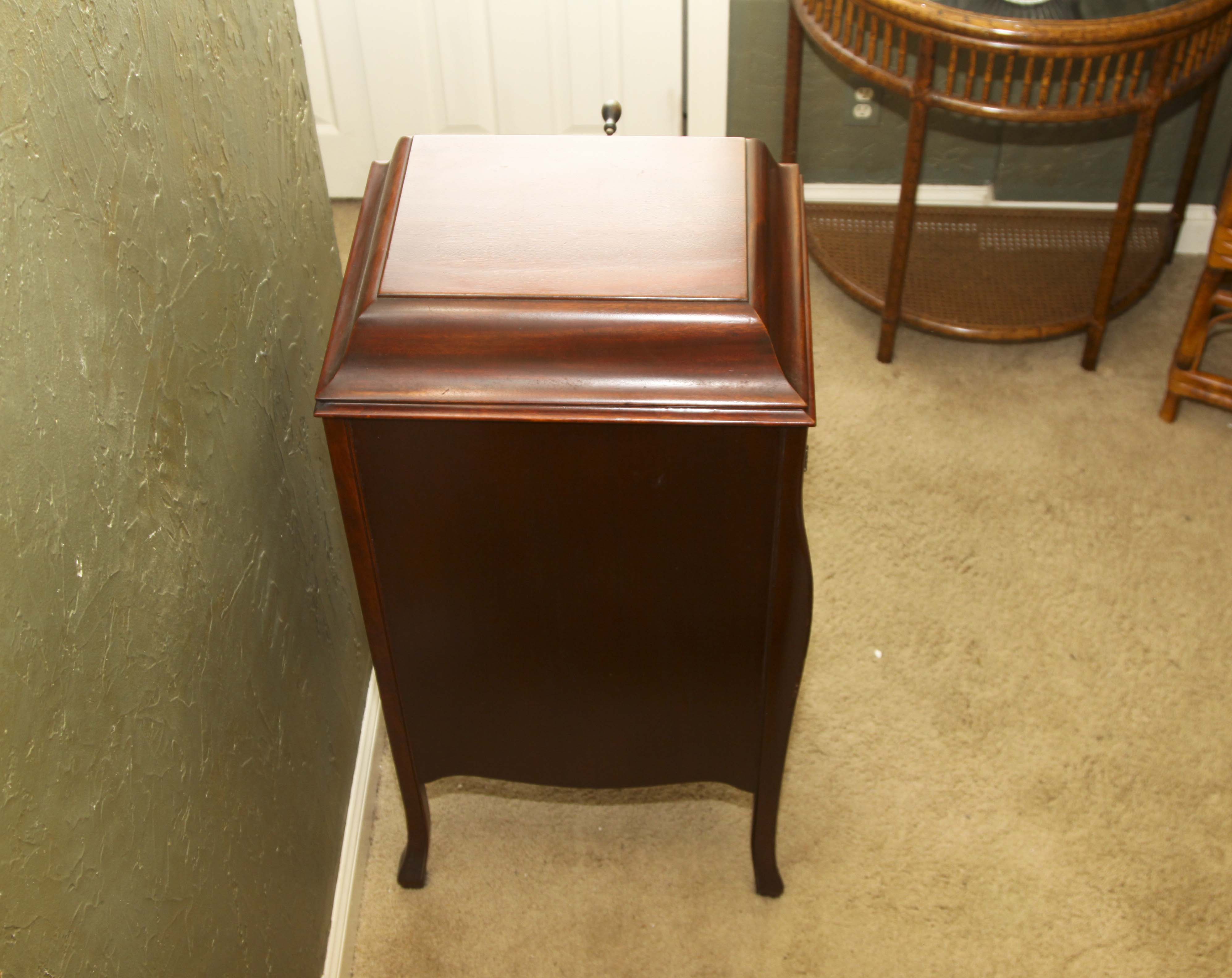 1940s Victrola X "Talking Machine"