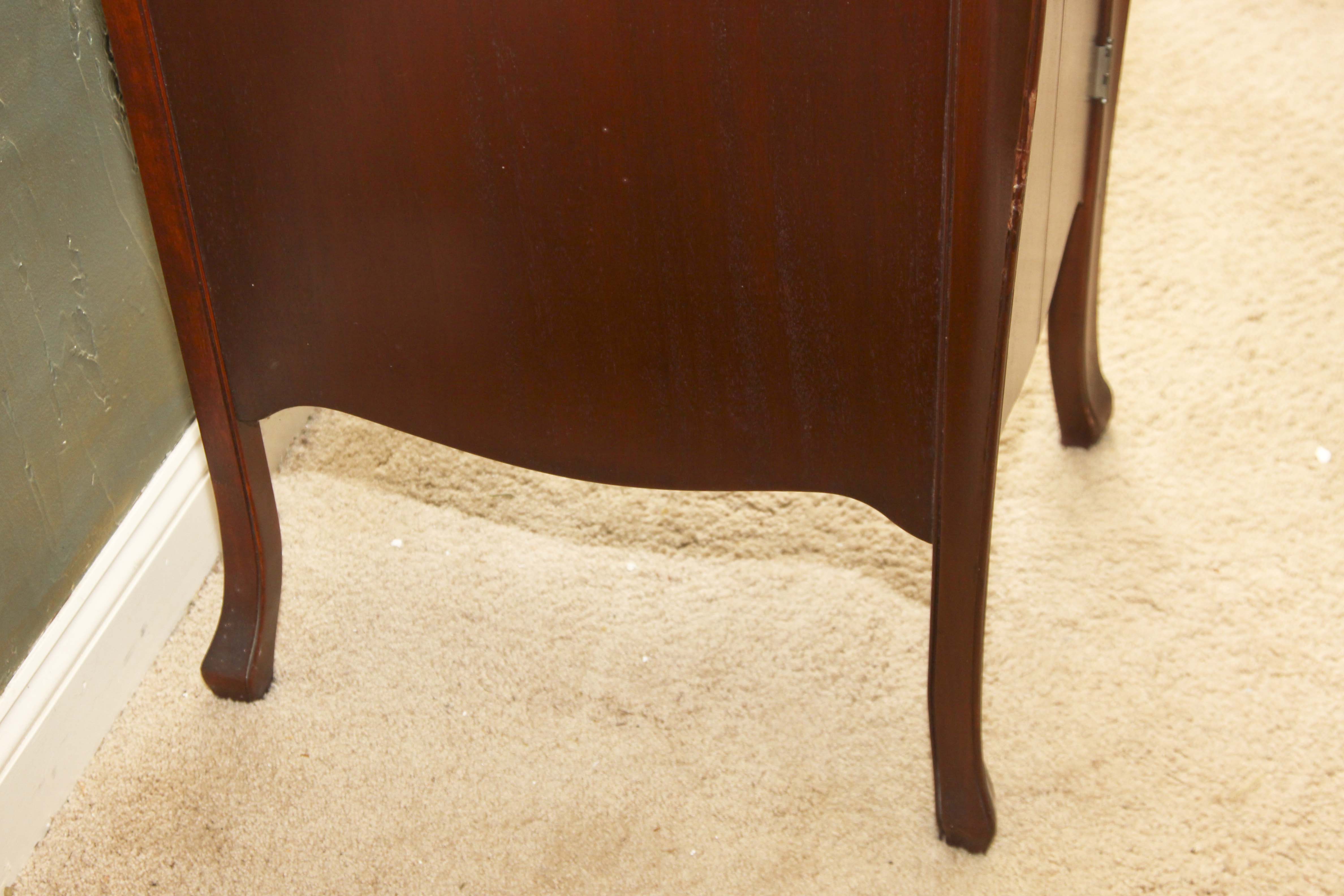 1940s Victrola X "Talking Machine"