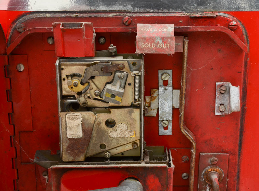 Vintage Cavalier C-51 Coca-Cola Machine