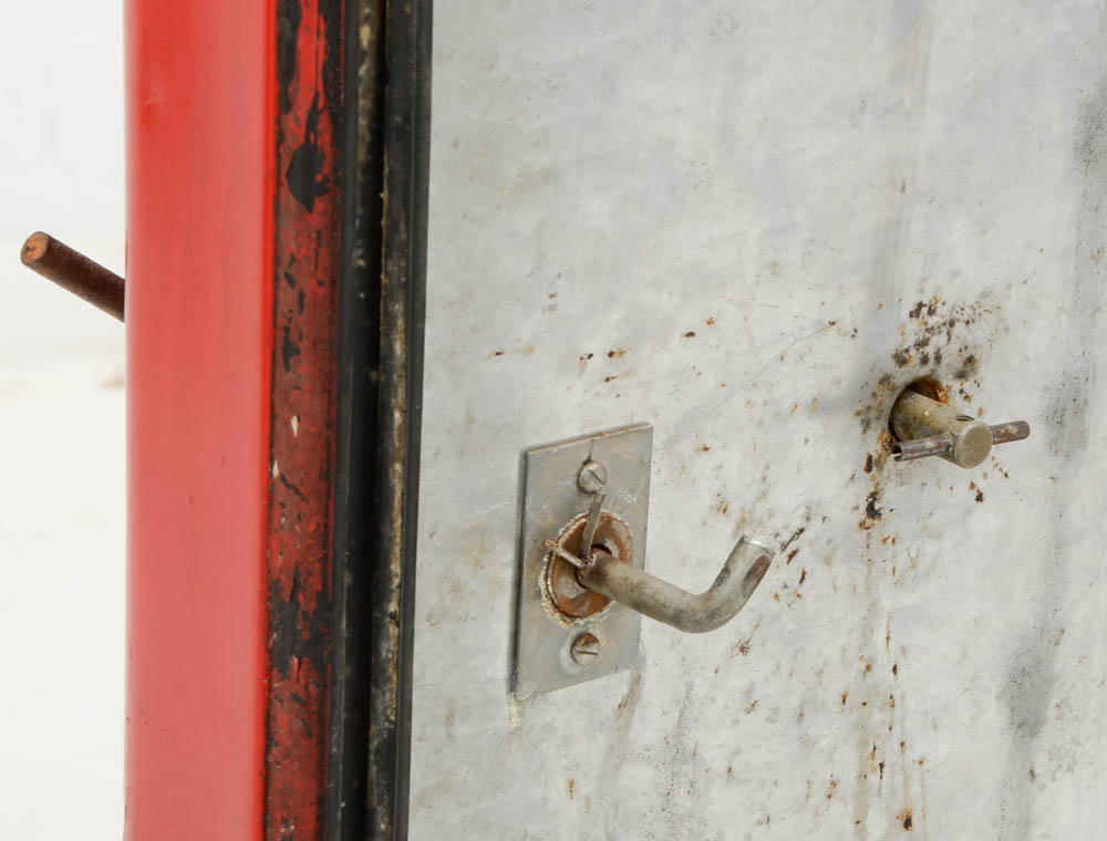 Vintage Cavalier C-51 Coca-Cola Machine