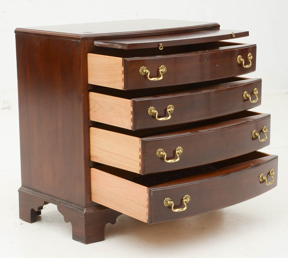 Mahogany Bachelors Chest of Drawers by Lexington Furniture
