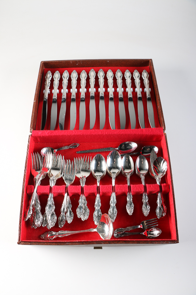 1881 Rogers Oneida Ltd. Silver Plate Flatware Set in Case