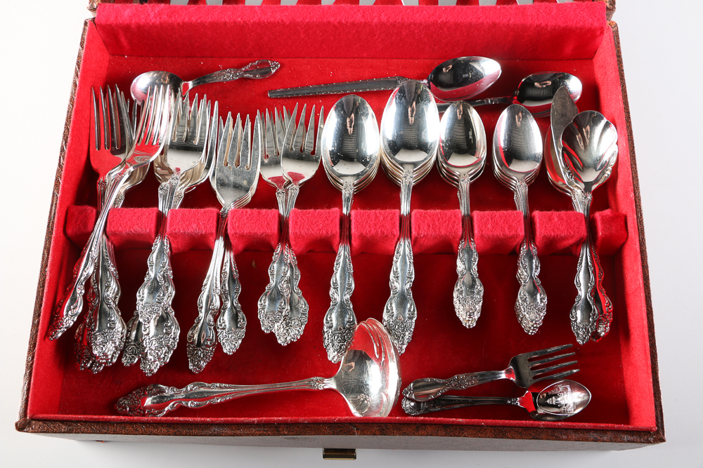 1881 Rogers Oneida Ltd. Silver Plate Flatware Set in Case