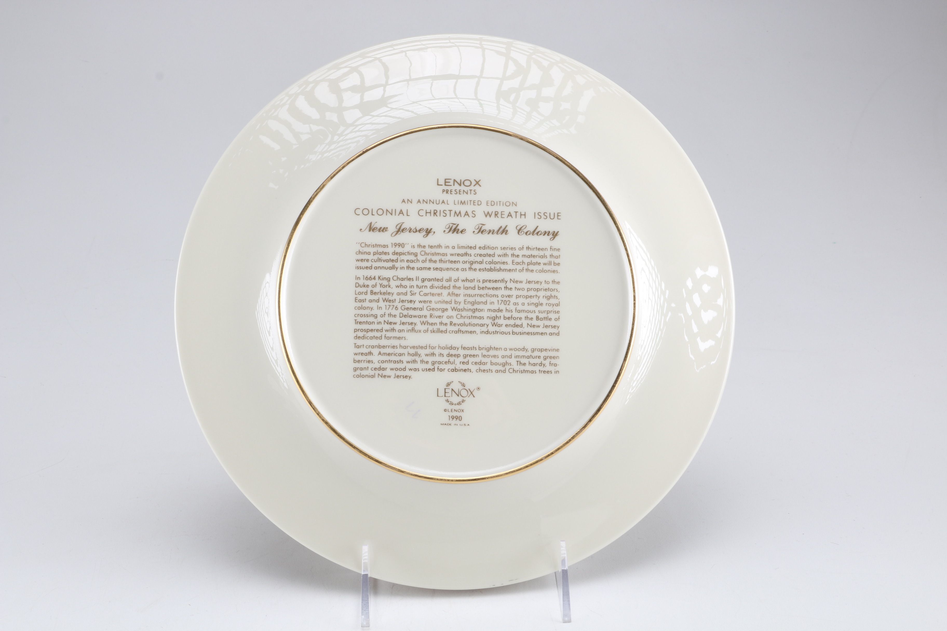 Lenox Limited Edition "Christmas 1990" Plate From "Colonial Christmas Wreath Series"