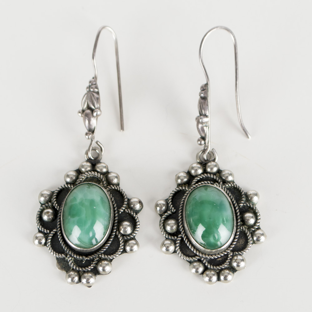 Sterling Silver & Cabochon-Cut Jade Jewelry