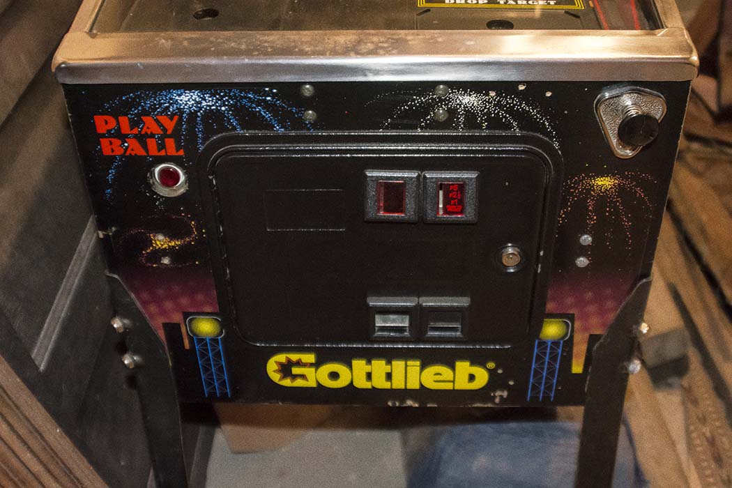 1995 "Frank Thomas' Big Hurt" Pinball Machine