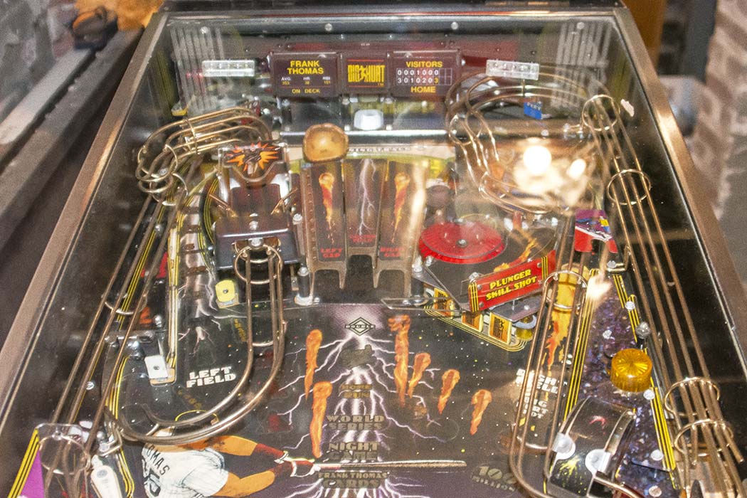 1995 "Frank Thomas' Big Hurt" Pinball Machine
