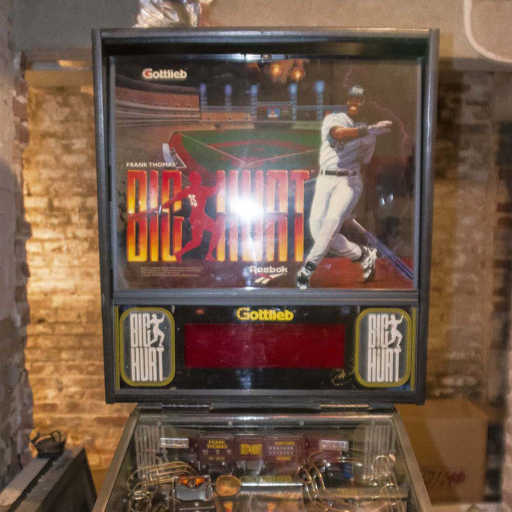1995 "Frank Thomas' Big Hurt" Pinball Machine