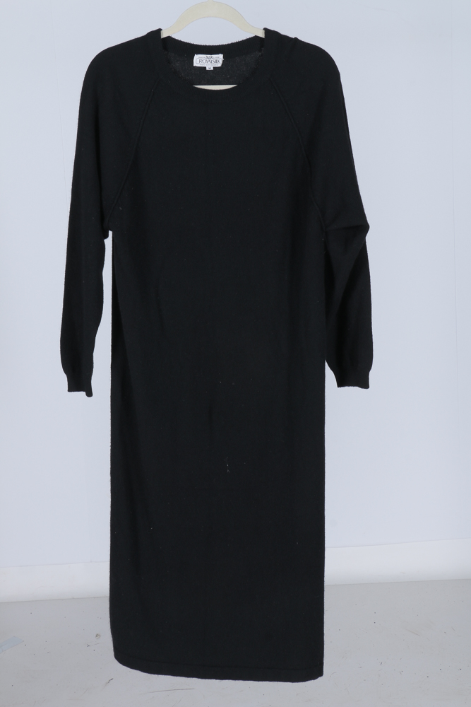 Women's Sweaters and Cashmere Dress Size Medium