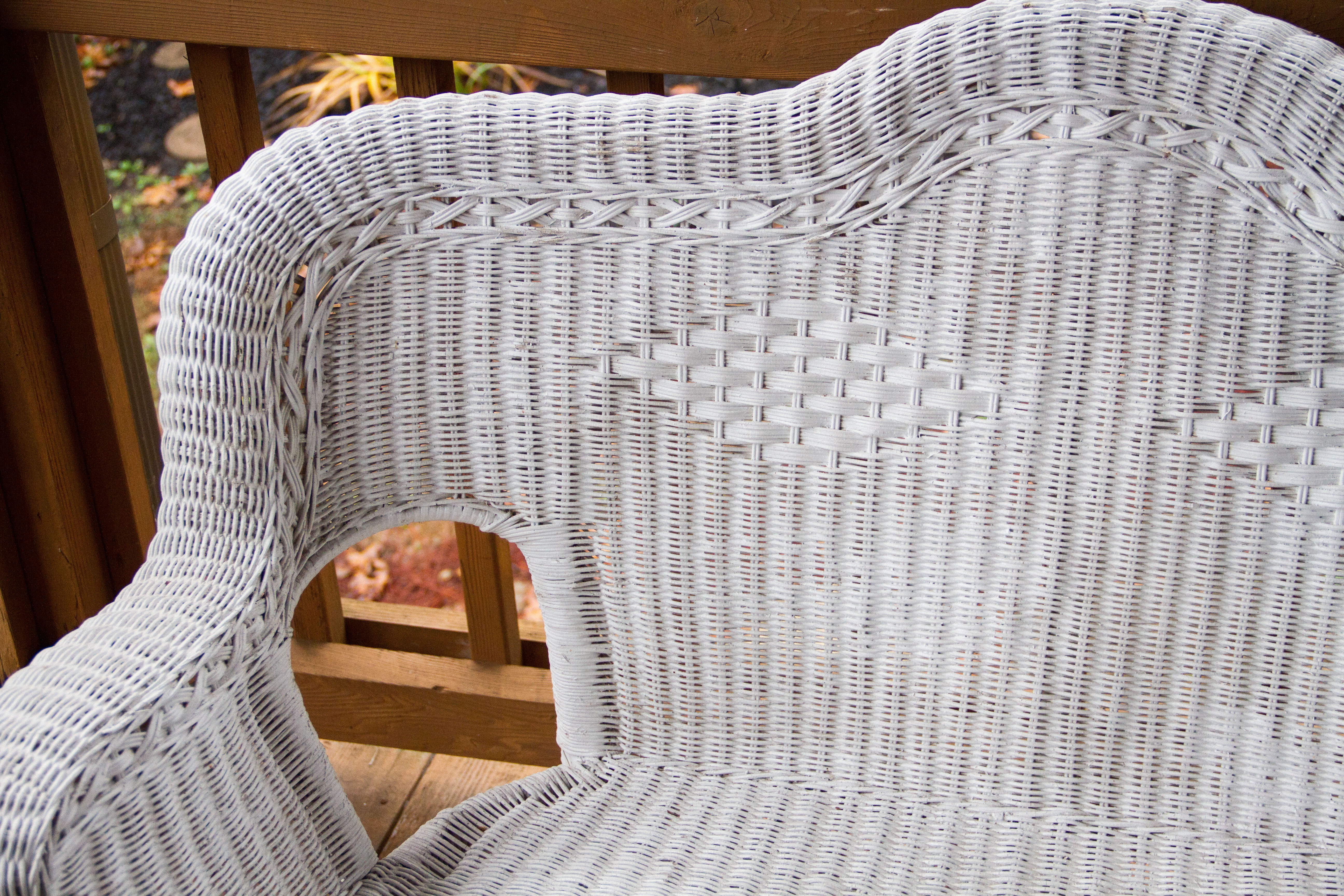 White Wicker Patio Furniture Set