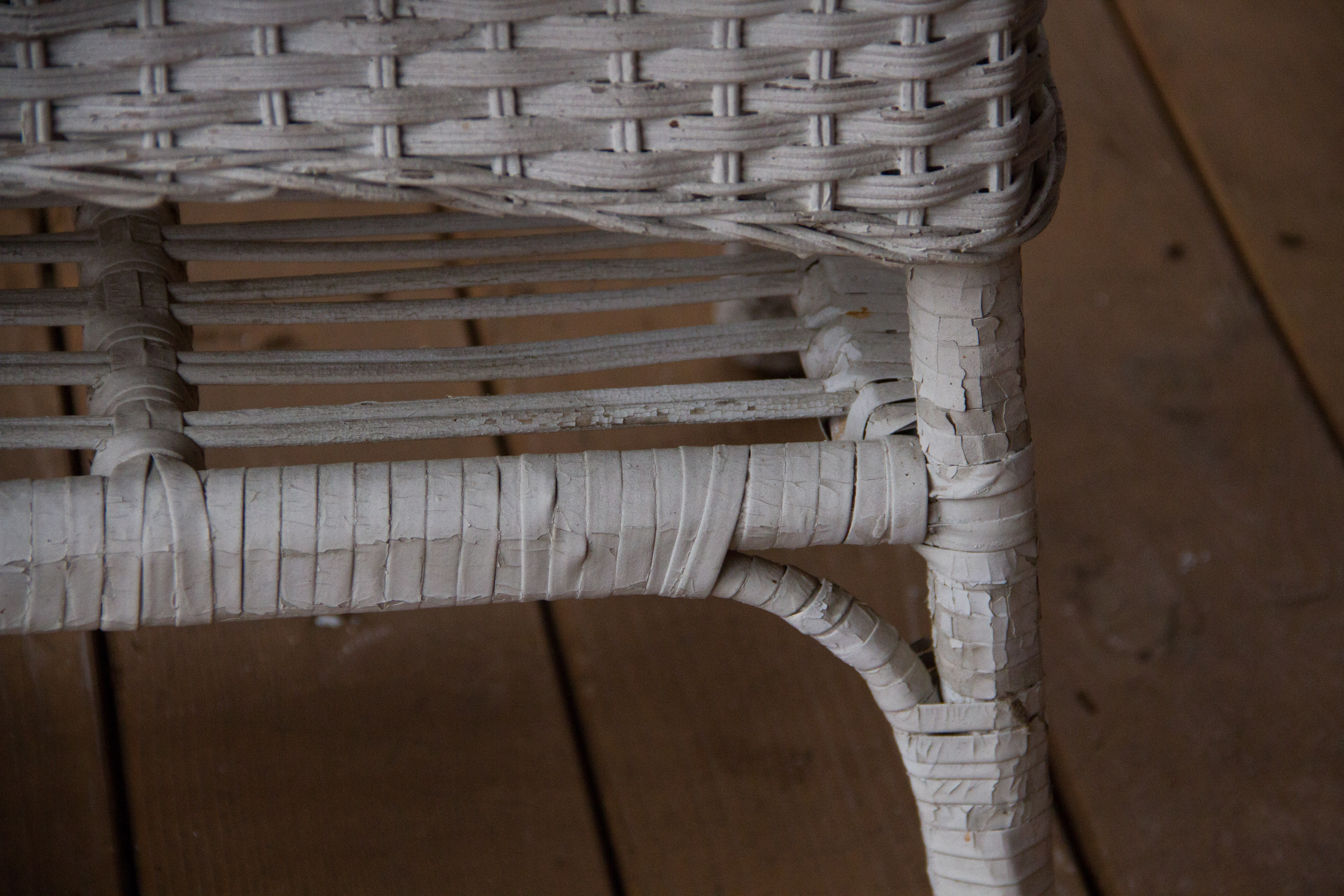 White Wicker Patio Furniture Set