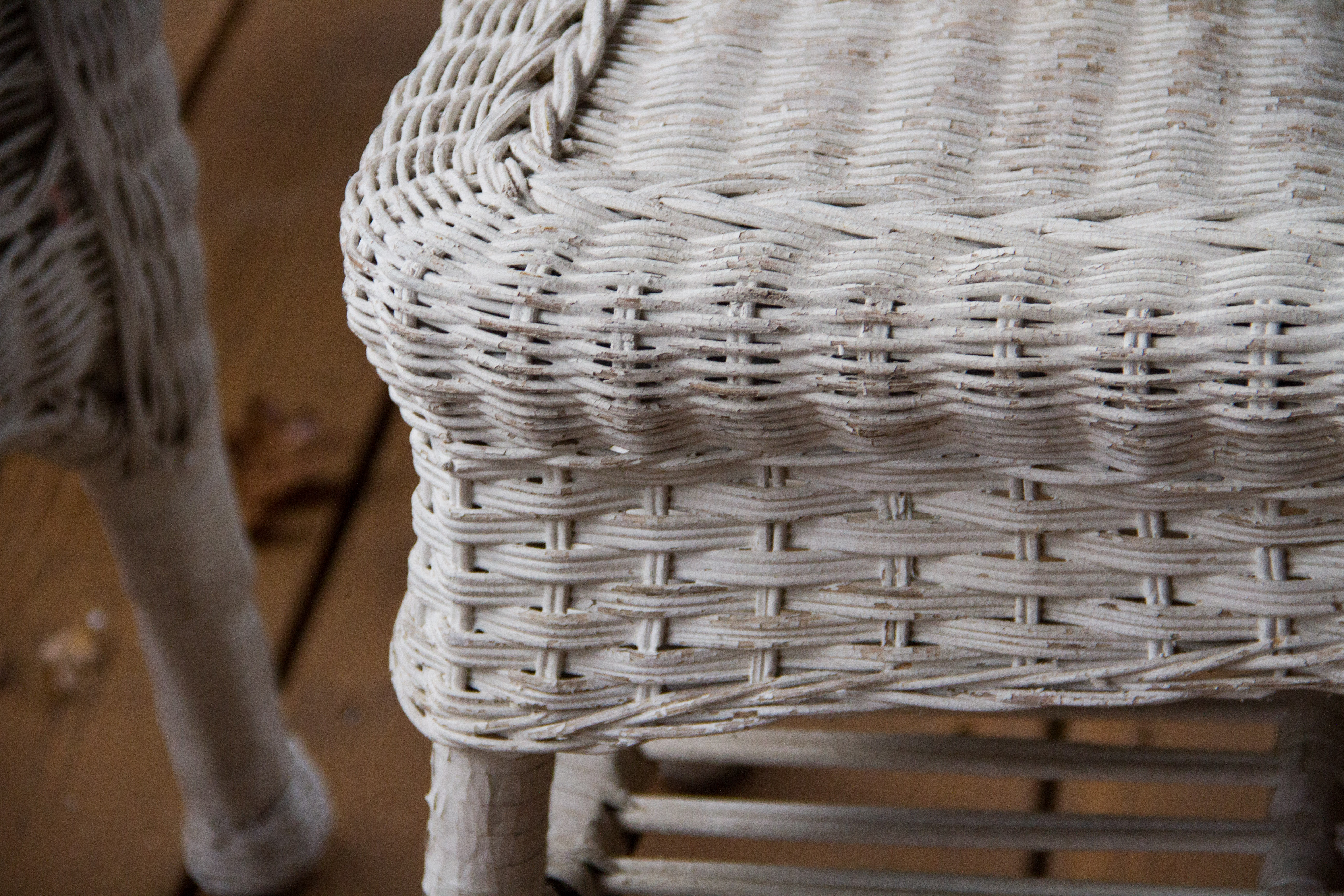 White Wicker Patio Furniture Set