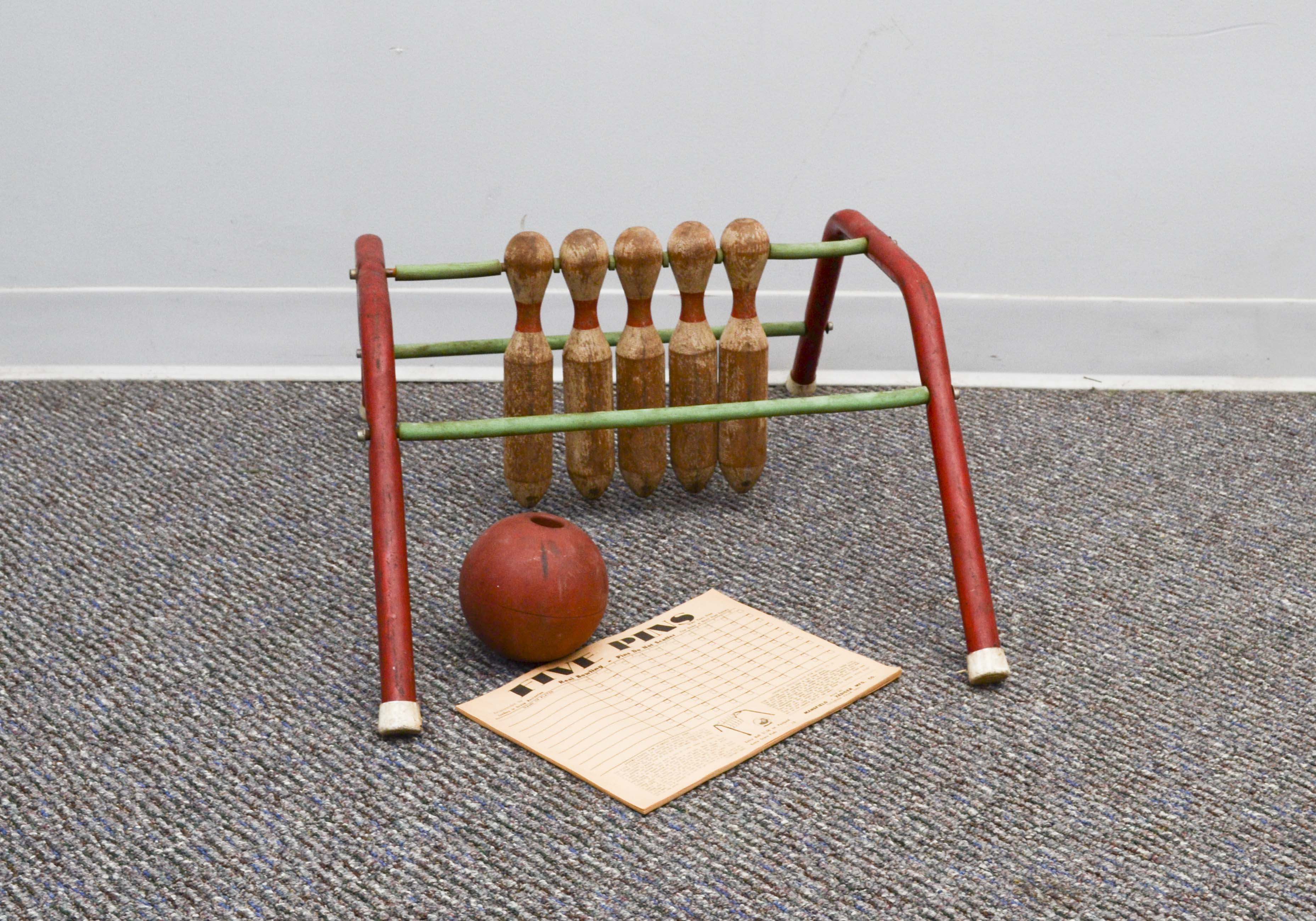 Vintage Mansfield Zesiger Bowling Set