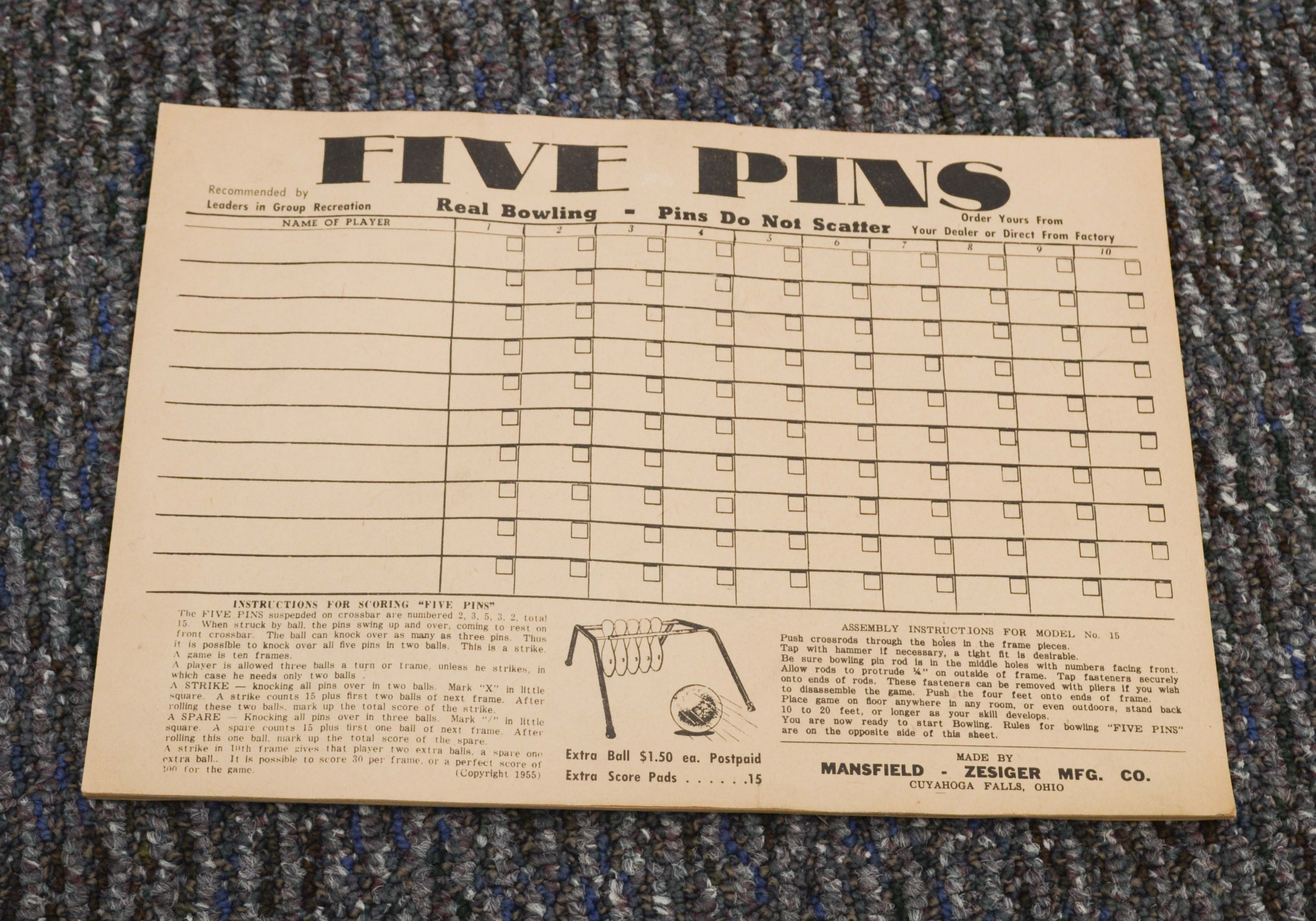 Vintage Mansfield Zesiger Bowling Set