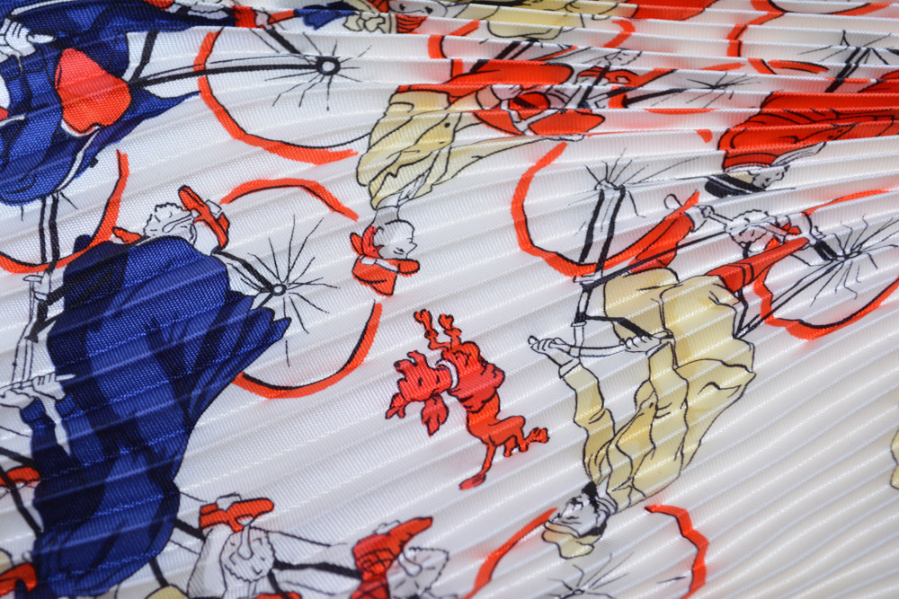 Vintage Hermès "Les Becanes" Pleated Silk Scarf