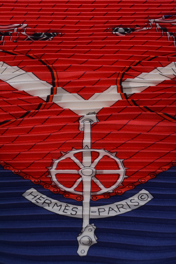 Vintage Hermès "Les Becanes" Pleated Silk Scarf