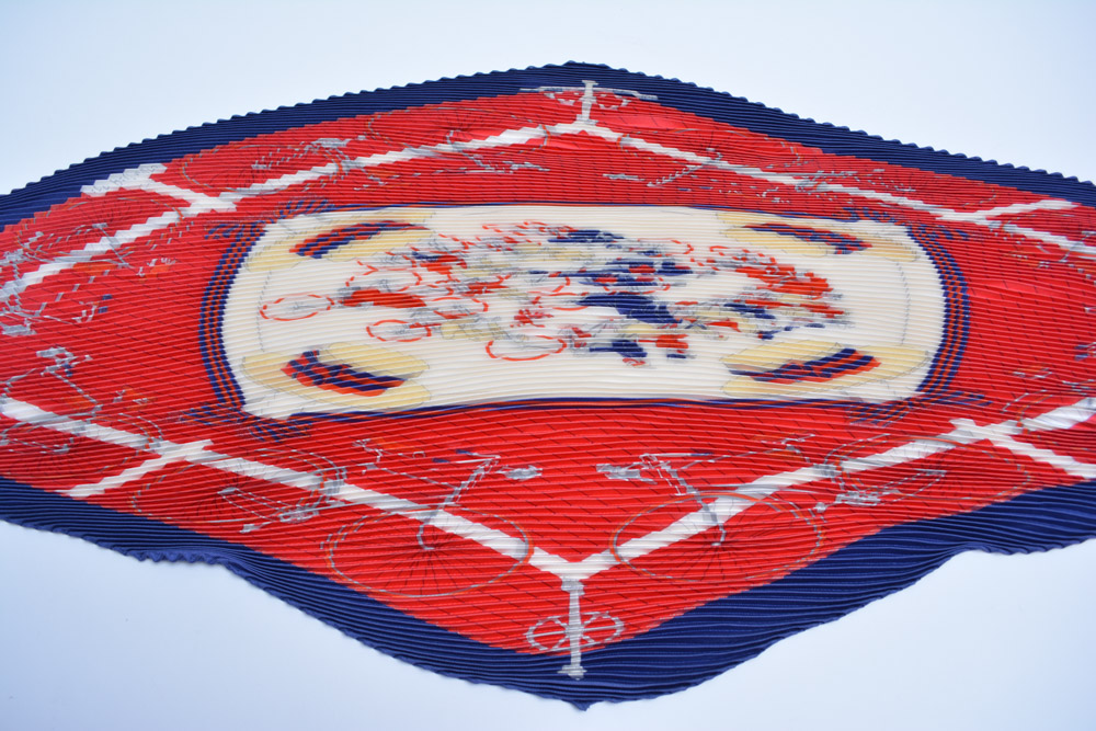 Vintage Hermès "Les Becanes" Pleated Silk Scarf