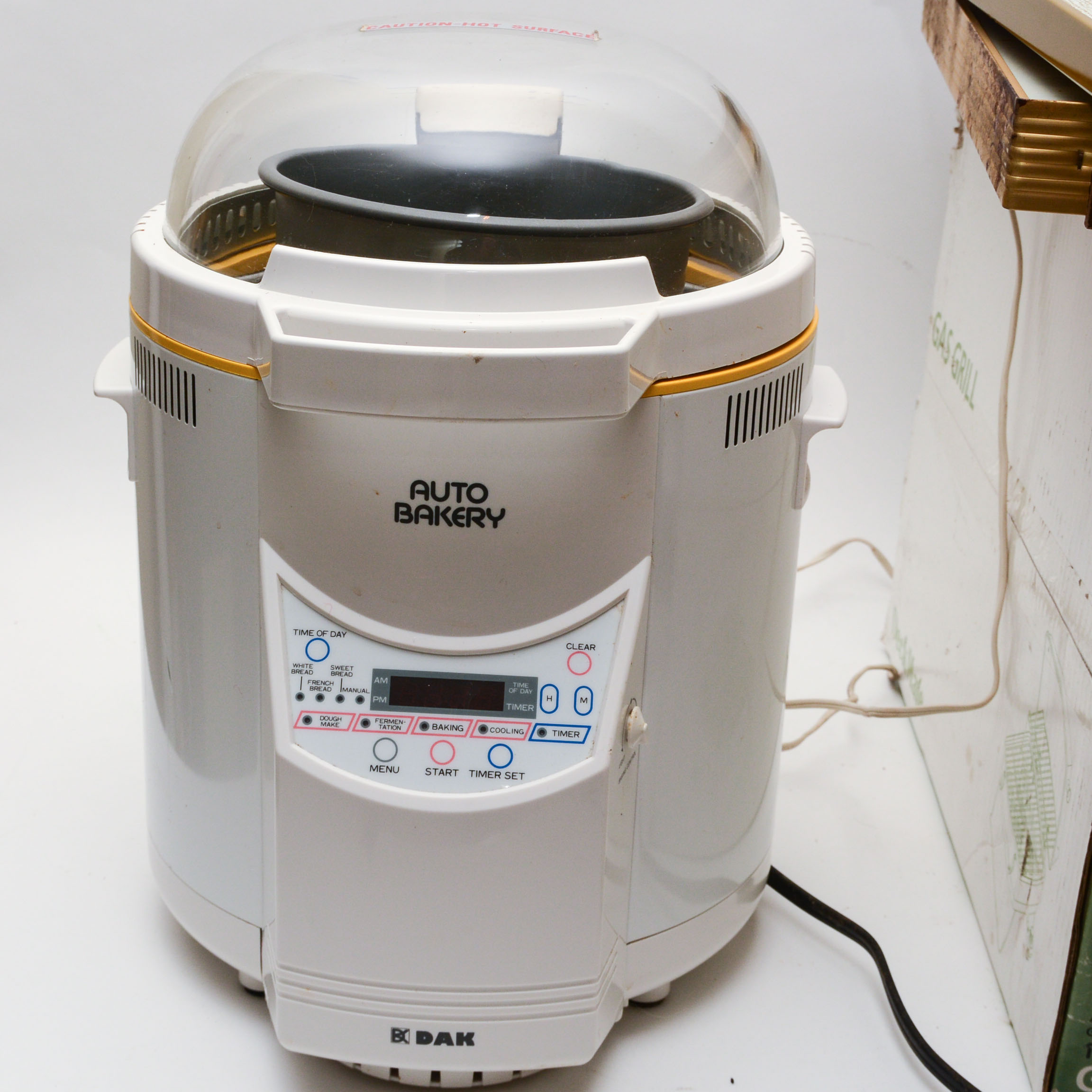 DAK Auto Bakery, George Foreman Grills, Deckmate Gas Grill, and other Kitchen Appliances