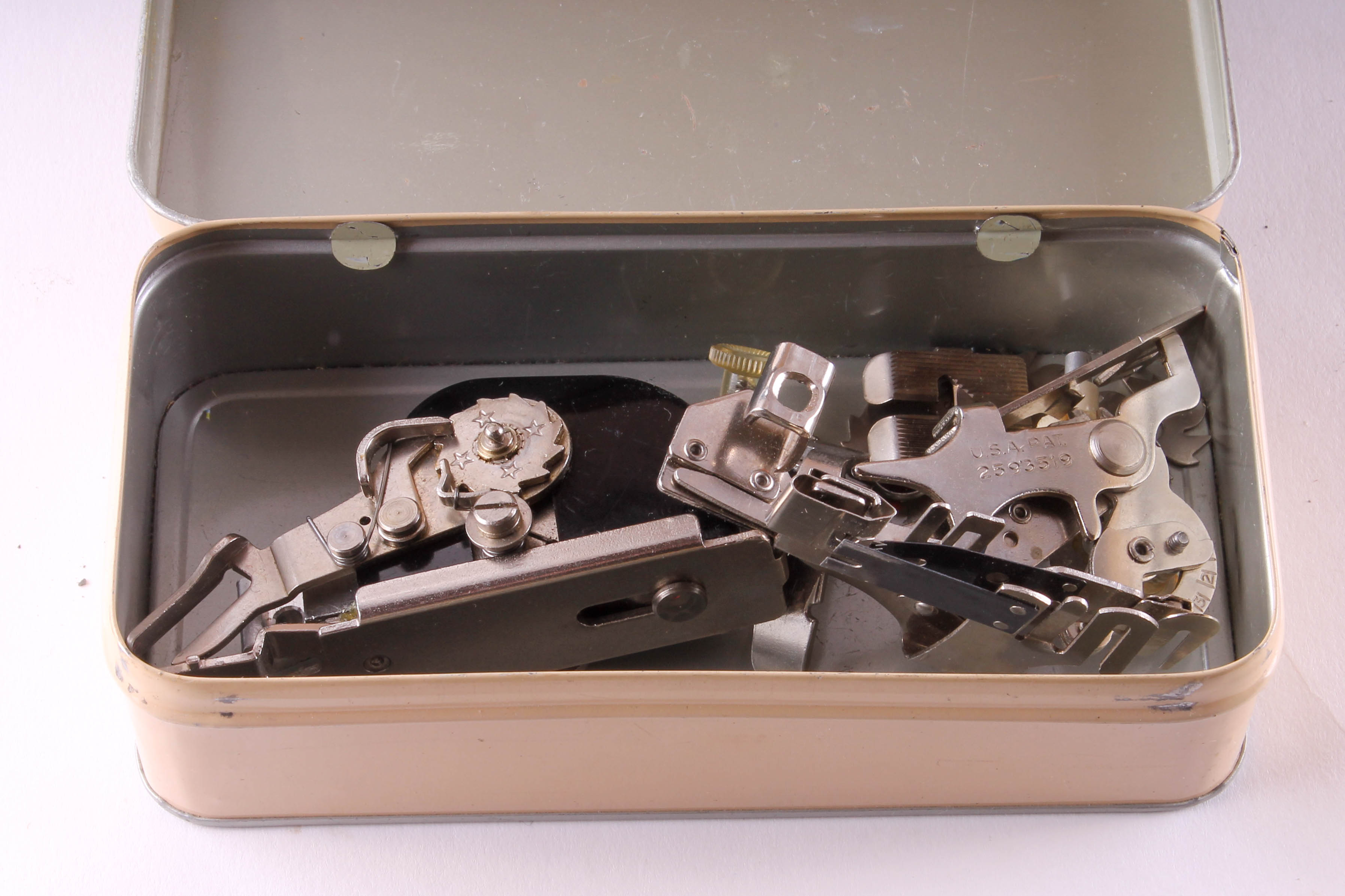 1950s Rose Toned Atlas Deluxe Electric Sewing Machine