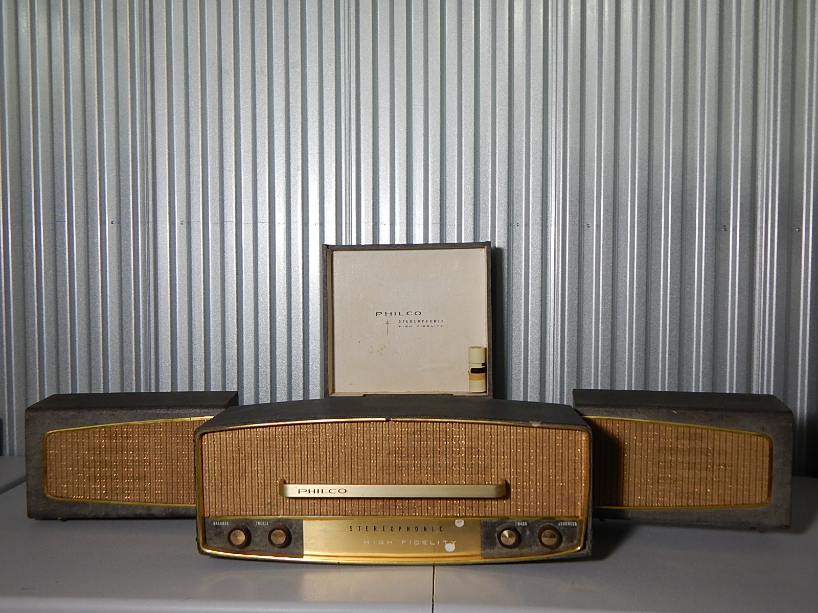 Vintage Portable Philco Stereophonic Fold Out Record Player