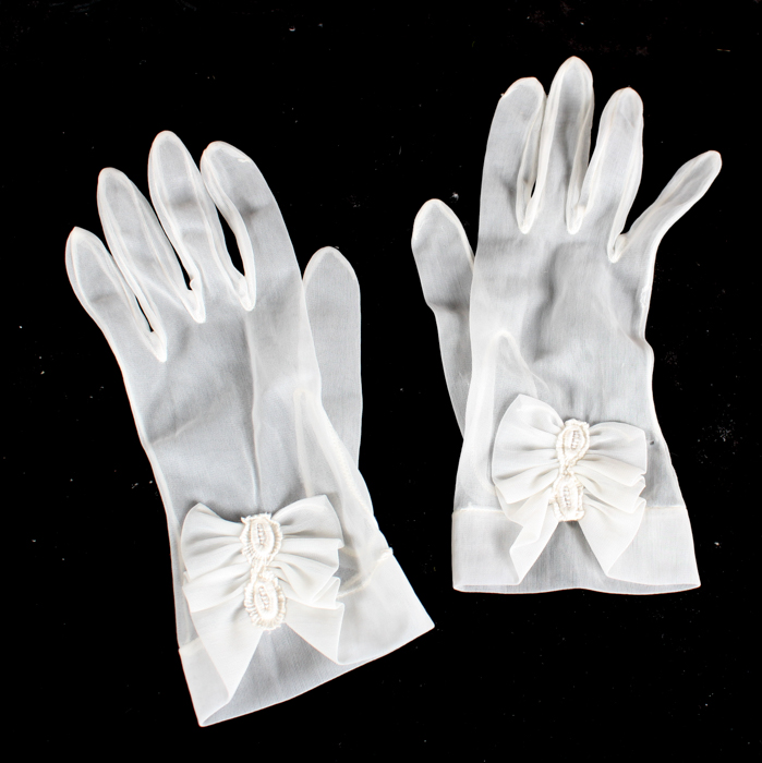 Vanity Collectibles and Dresser Set