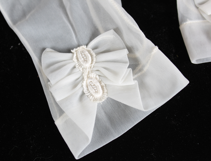 Vanity Collectibles and Dresser Set