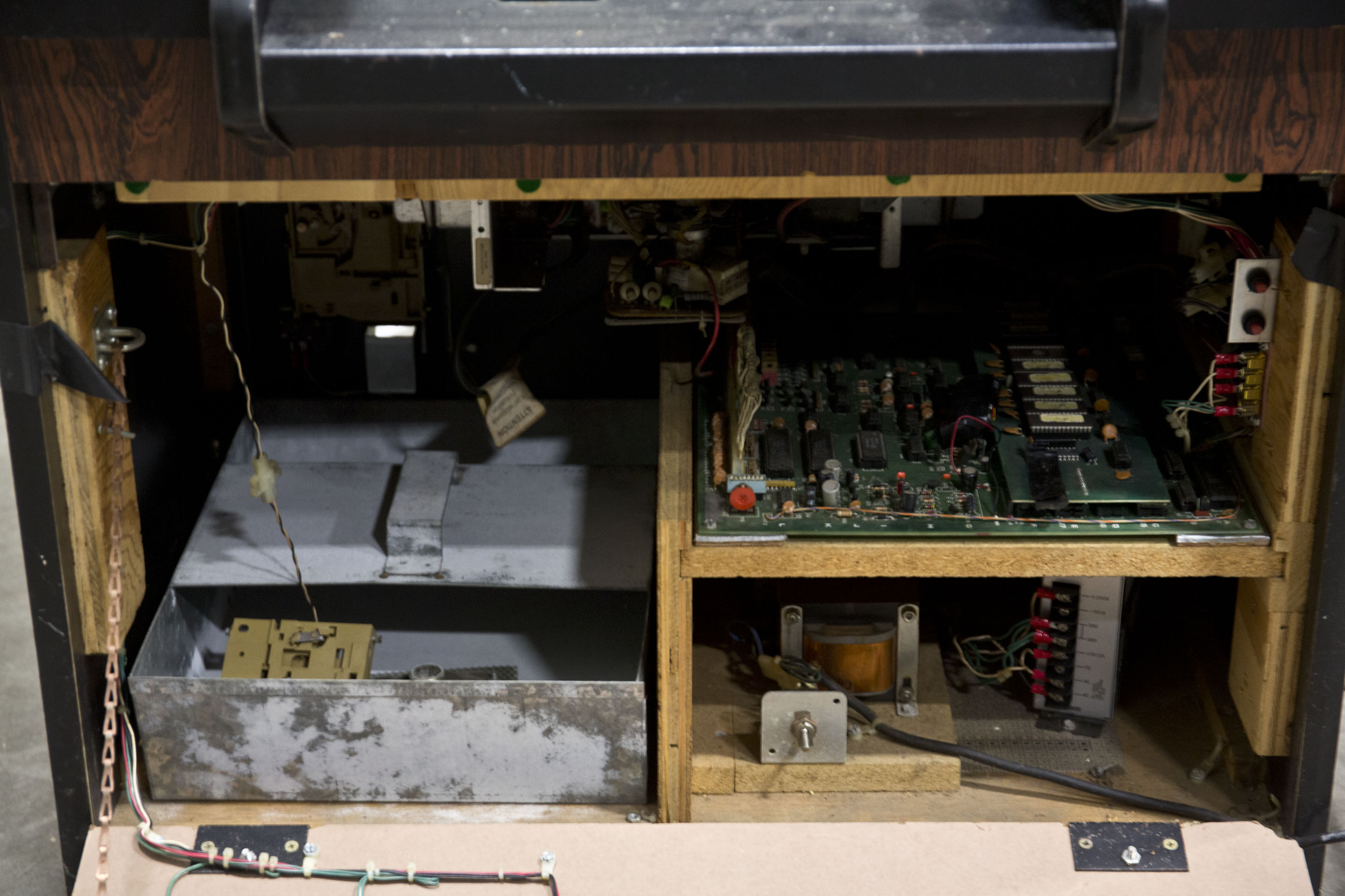 Trivia Arcade Game Table