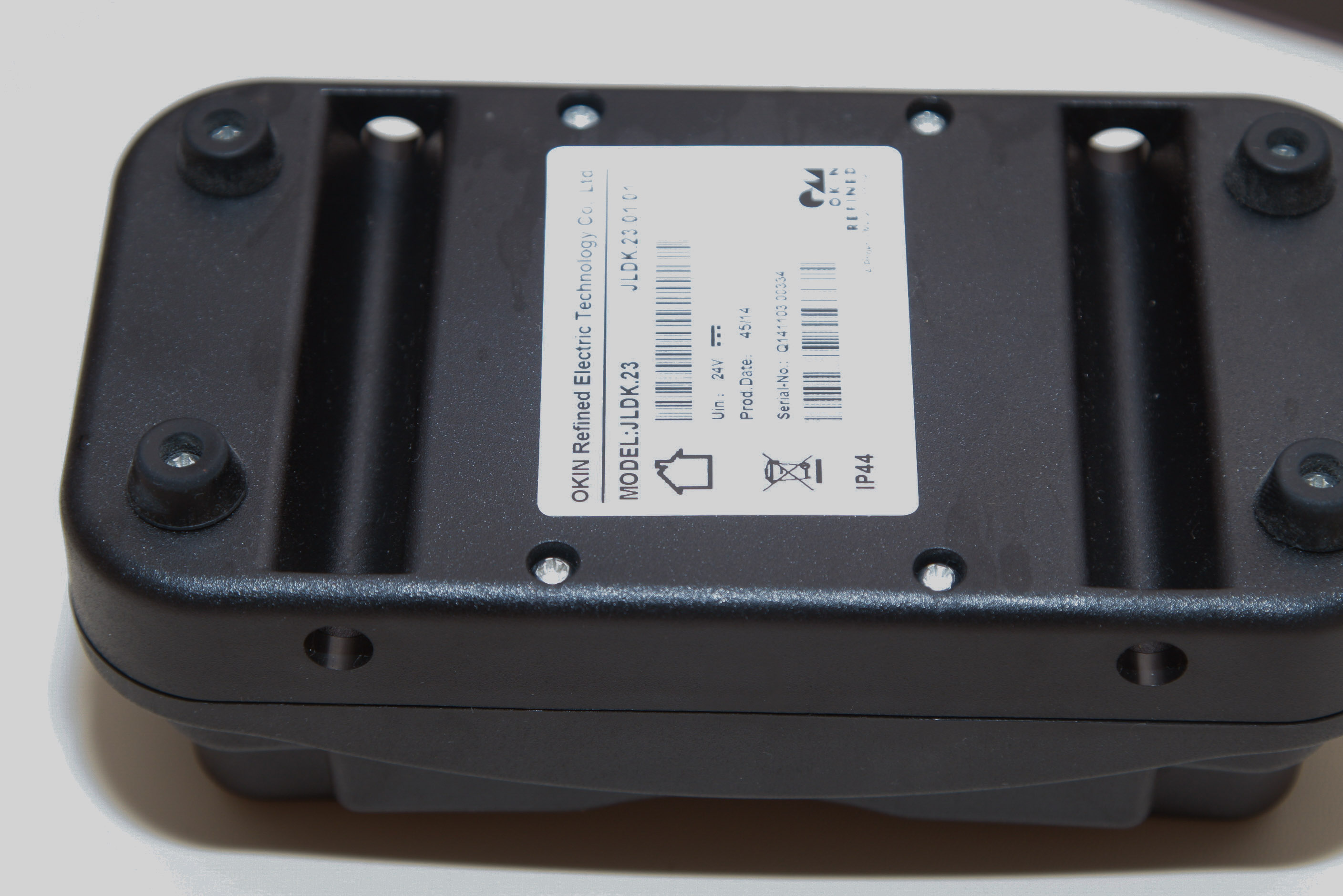 MT MaxKing Comfort Power Lift Stationary Electric Massage Table