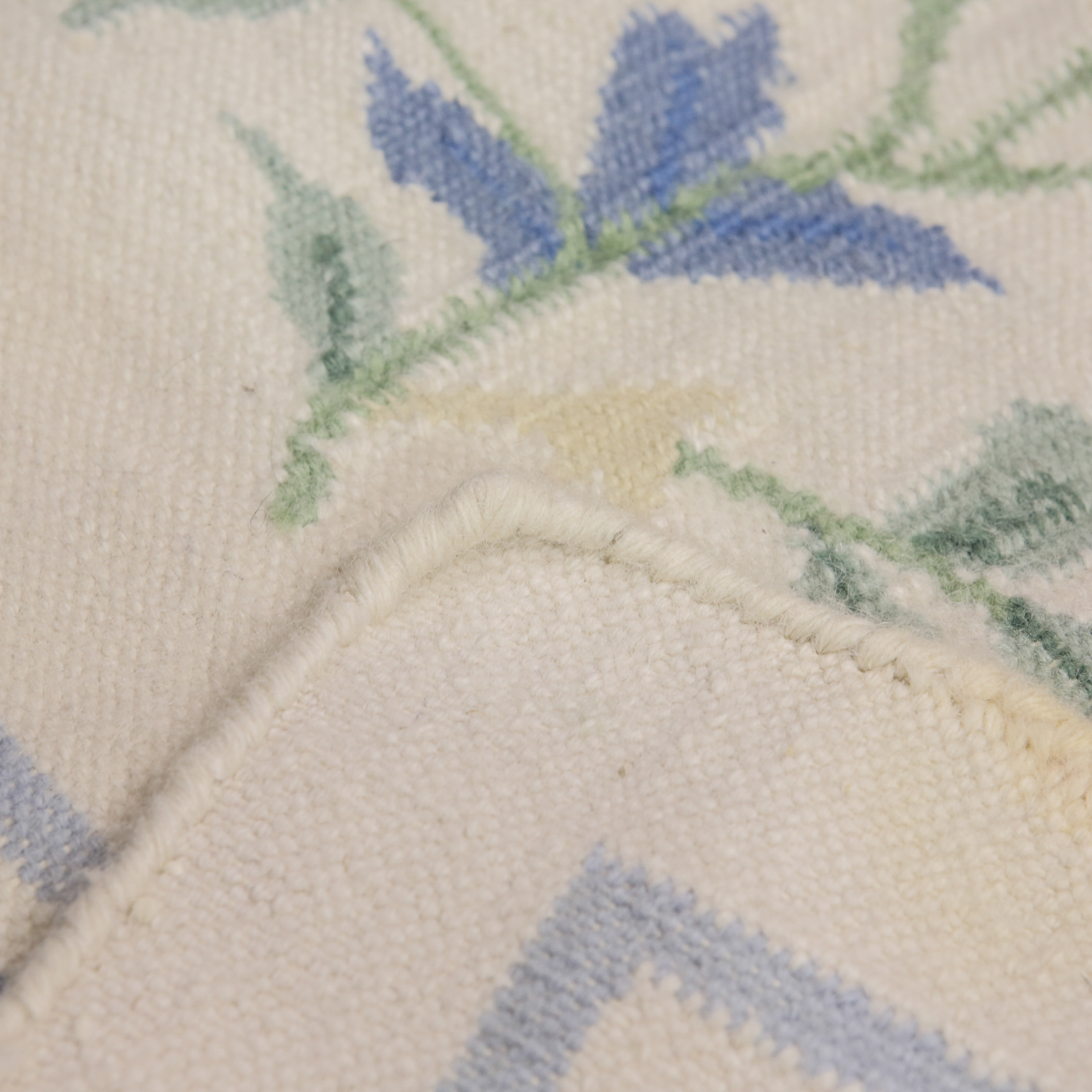 Handmade Floral Flat Weave Rug